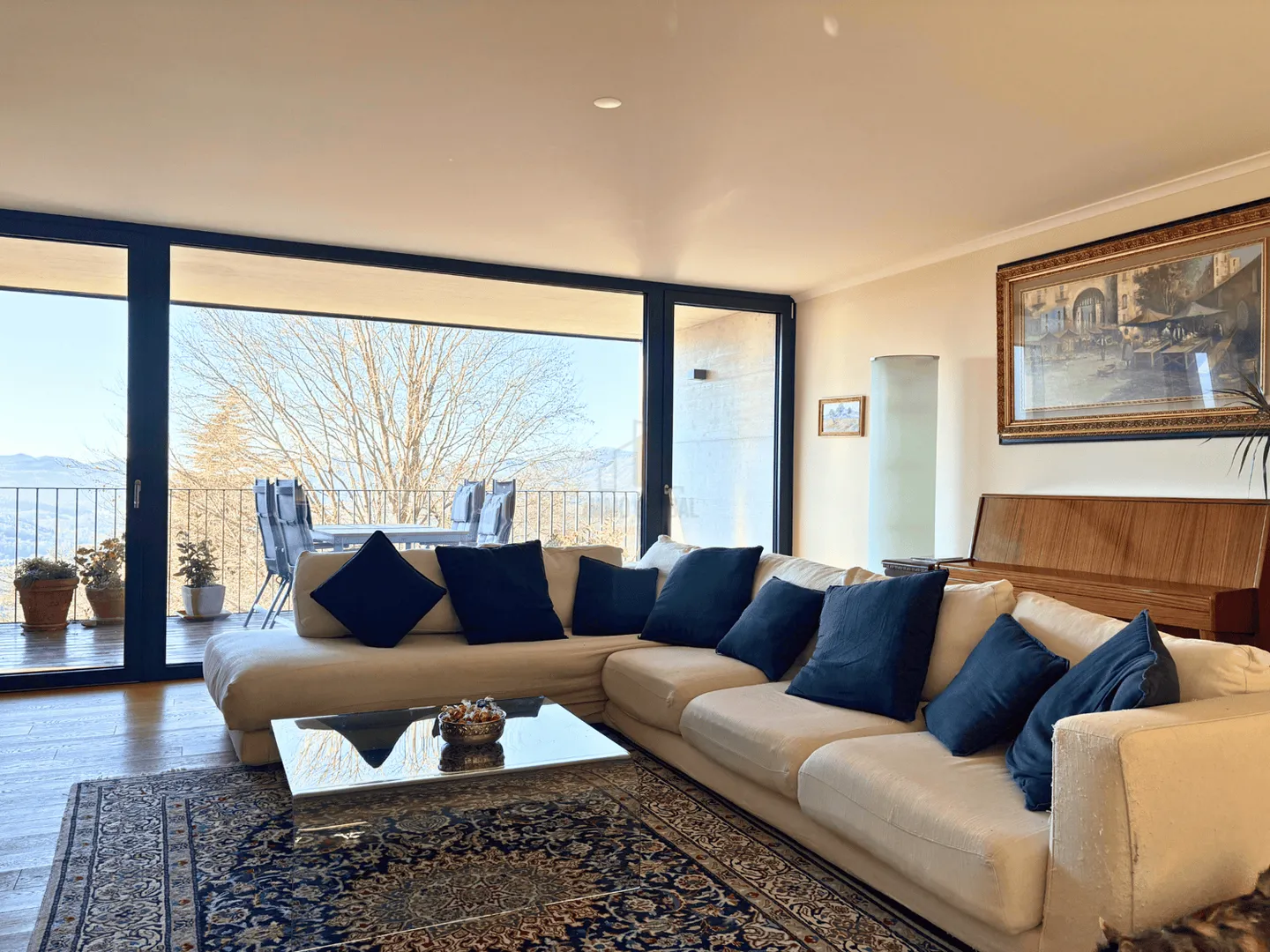 Exclusive 4.5-Room Apartment - Photo 3 of 11