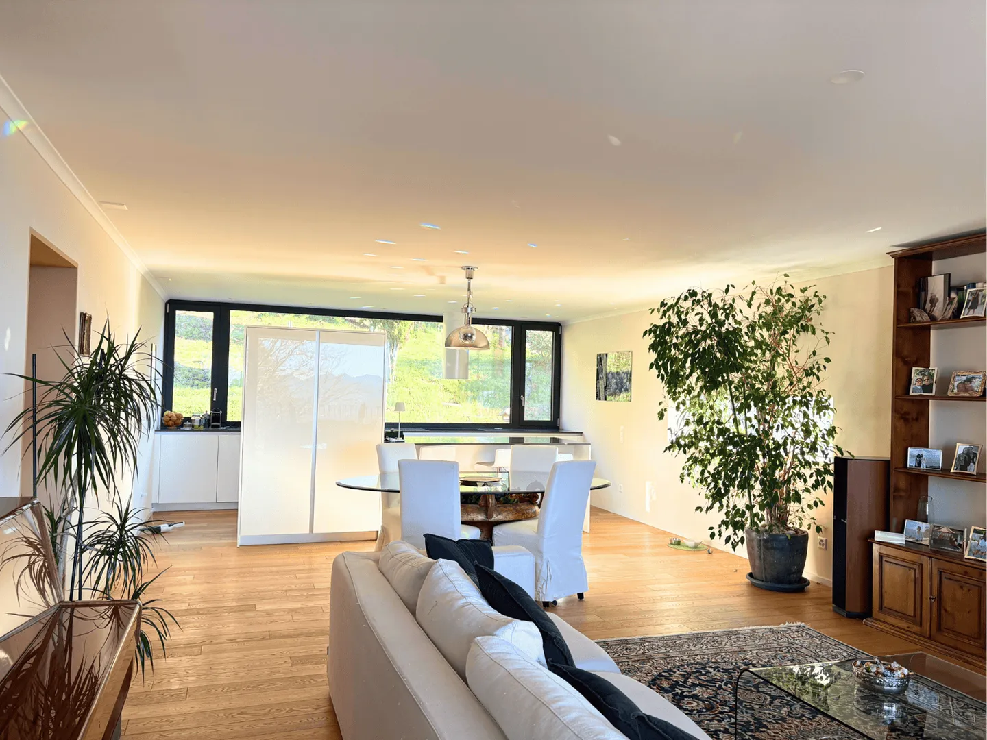 Exclusive 4.5-Room Apartment - Photo 4 of 11