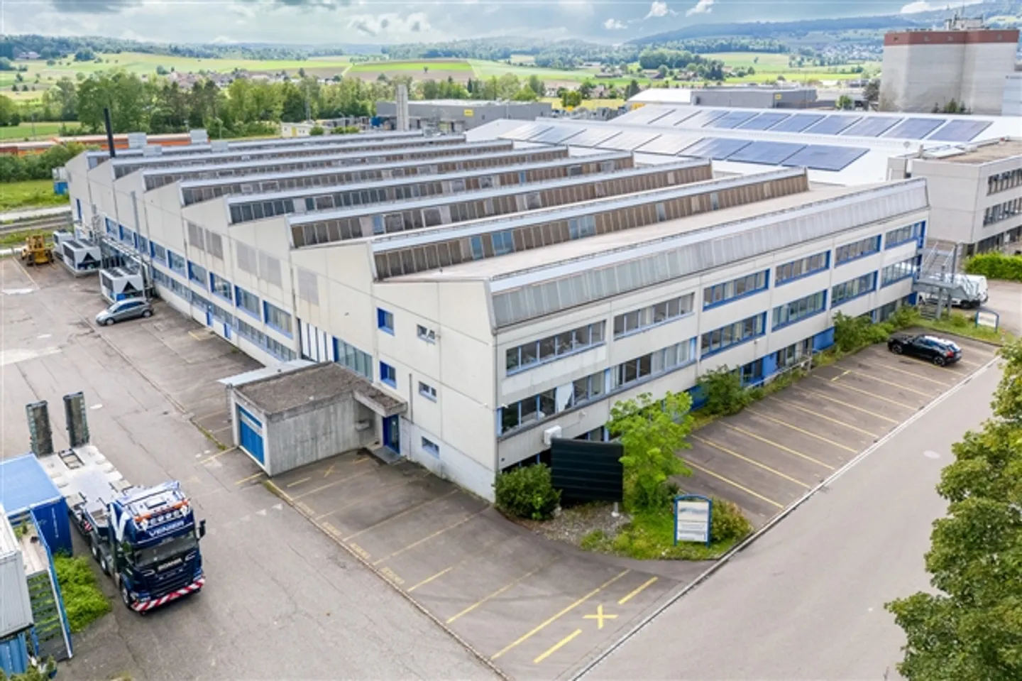 Capannone commerciale per uso personale - ideale per produzione o logistica - Foto 2 di 9