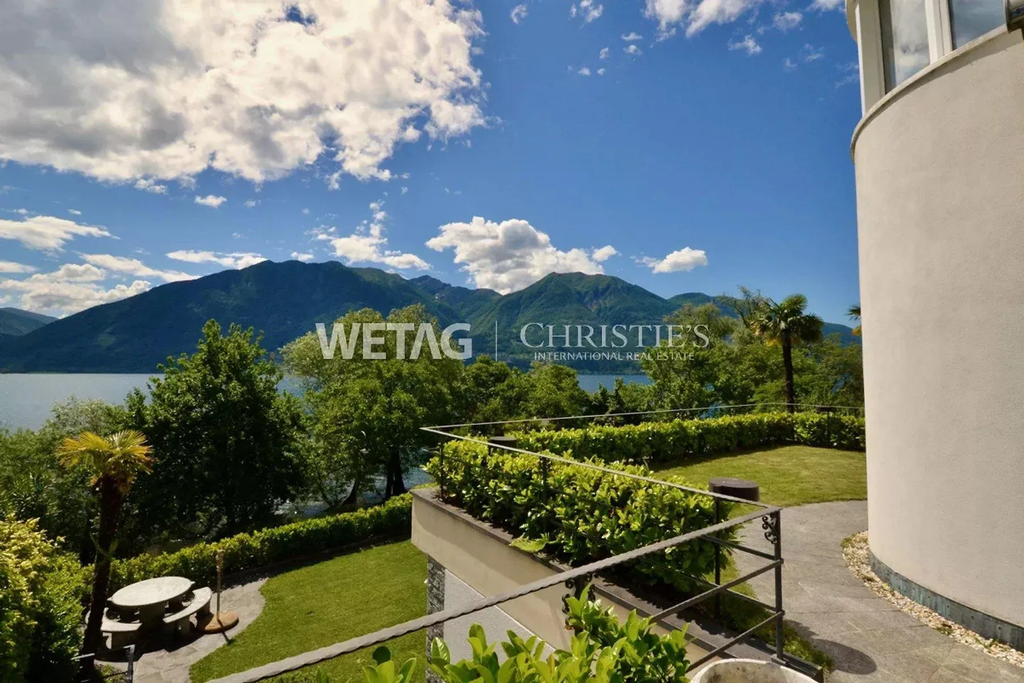 Villa elegante con giardino in posizione esclusiva direttamente sulla passeggiata del lago - Foto 10 di 10