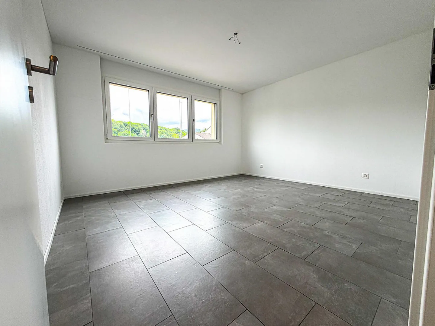 Schöne 4.5 Zimmer Wohnung, zentrale Lage - Foto 4 von 12