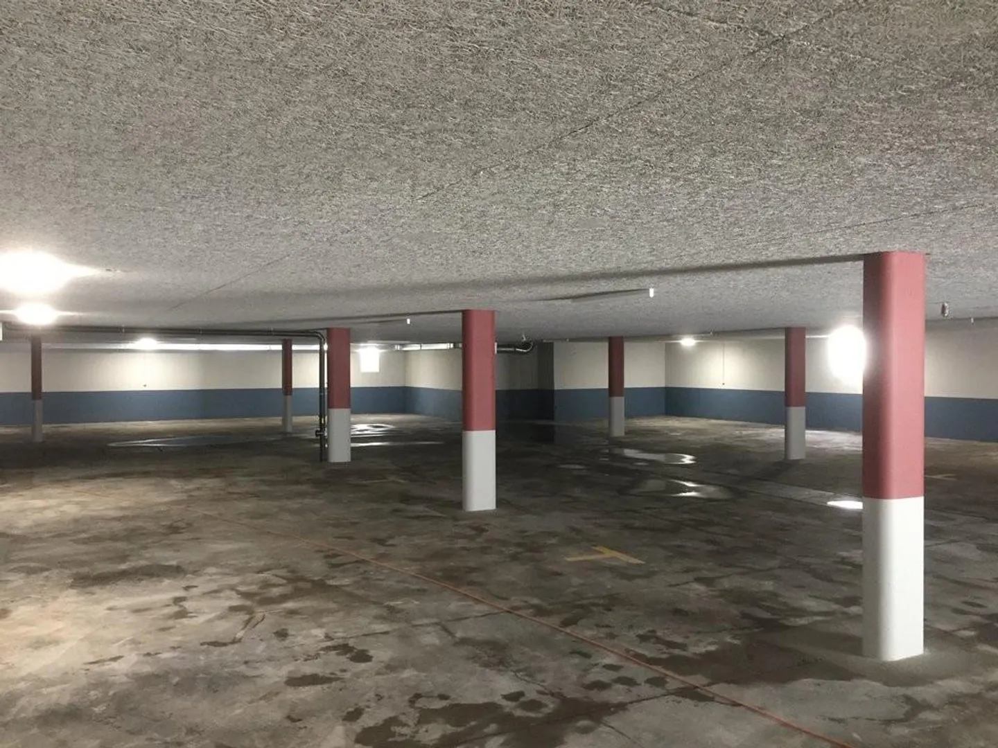Bequemer Tiefgaragenplatz - Foto 3 von 3