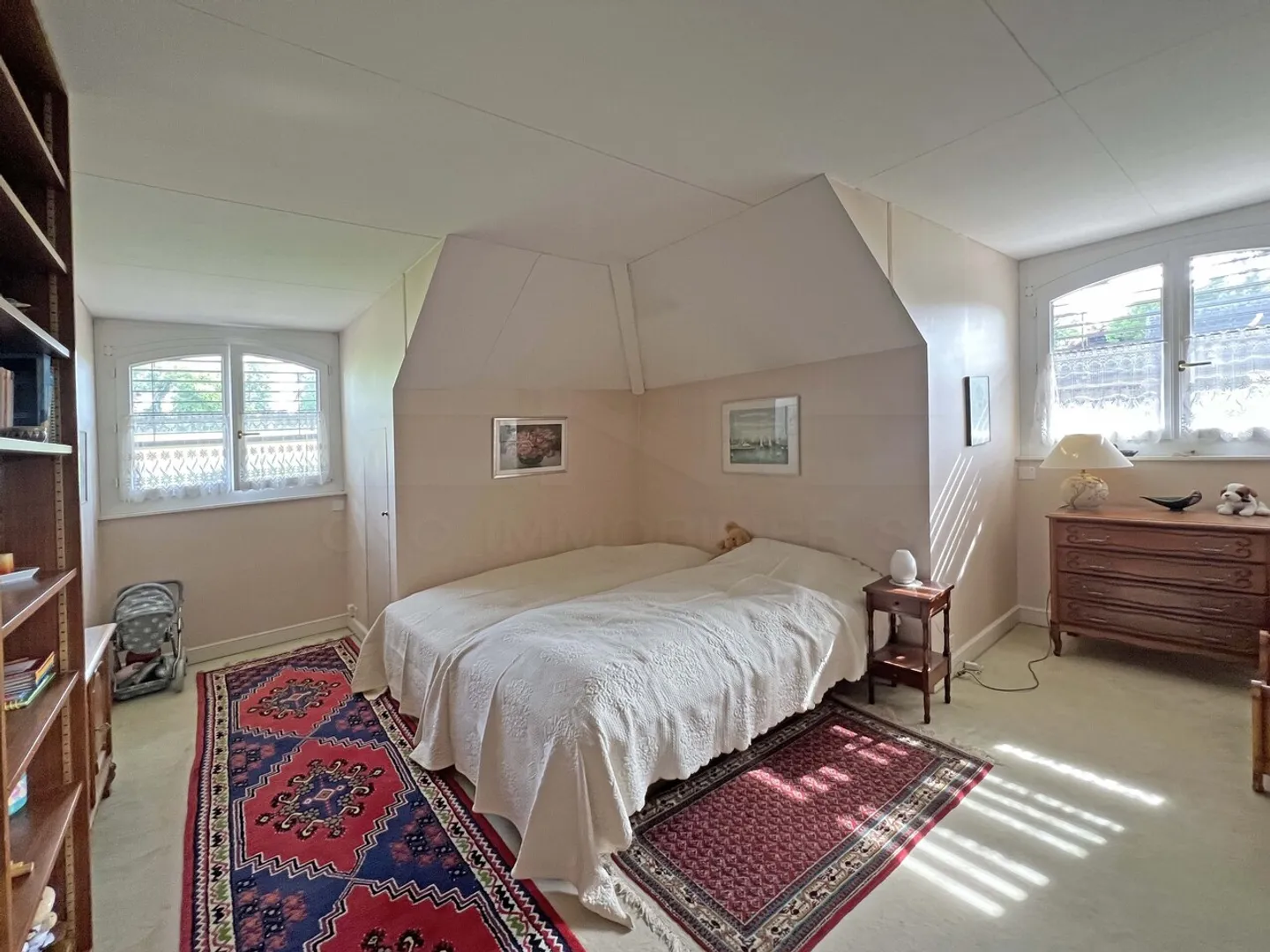 Property with 7.5 rooms and charm, on the edge of an agricultural zone - Photo 11 of 12