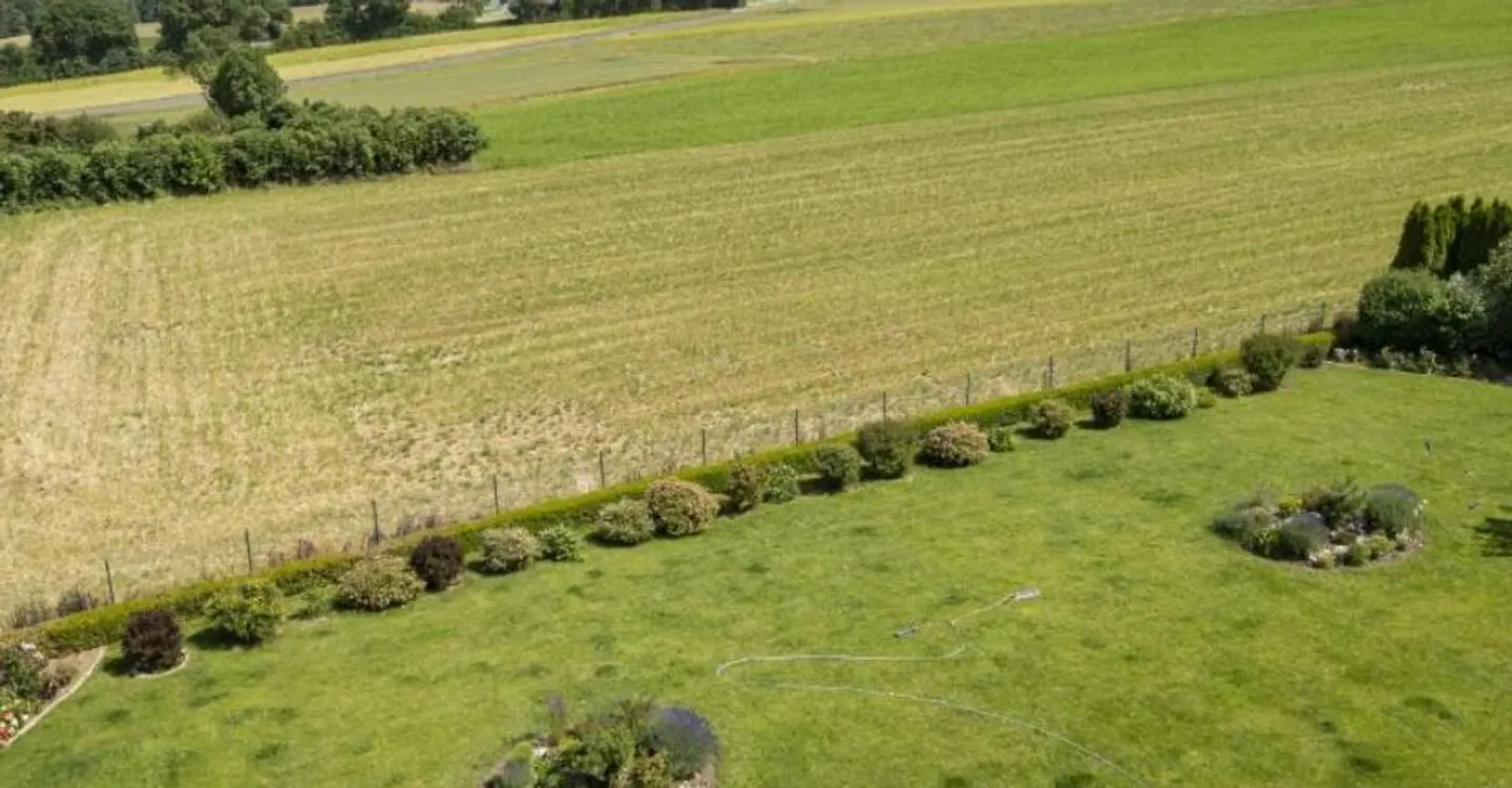 Property with 13 rooms in Bassins - Photo 12 of 13