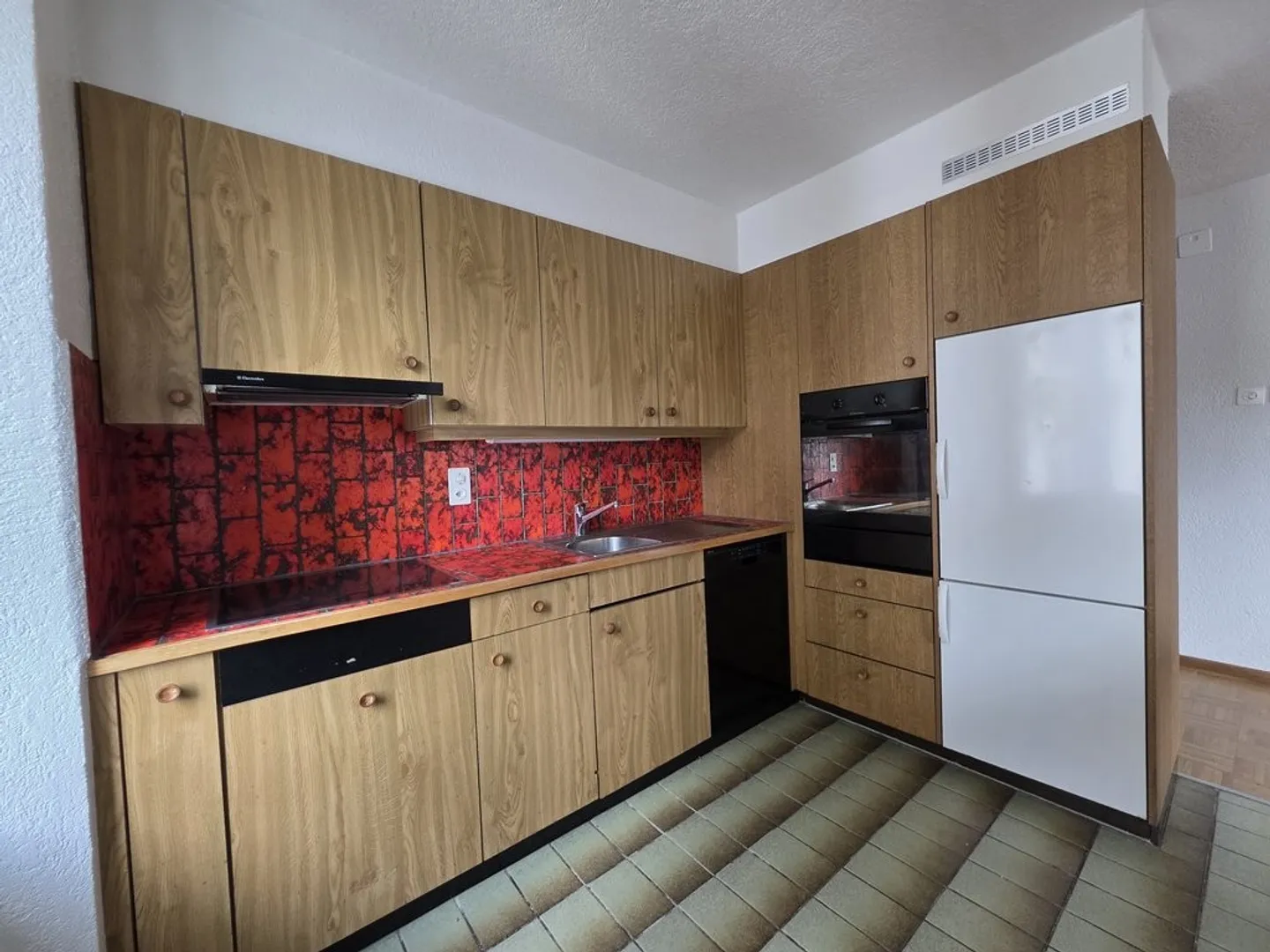 Spacieux 4,5 pièces de 92 m2 avec cheminée et cachet - Photo 5 sur 10