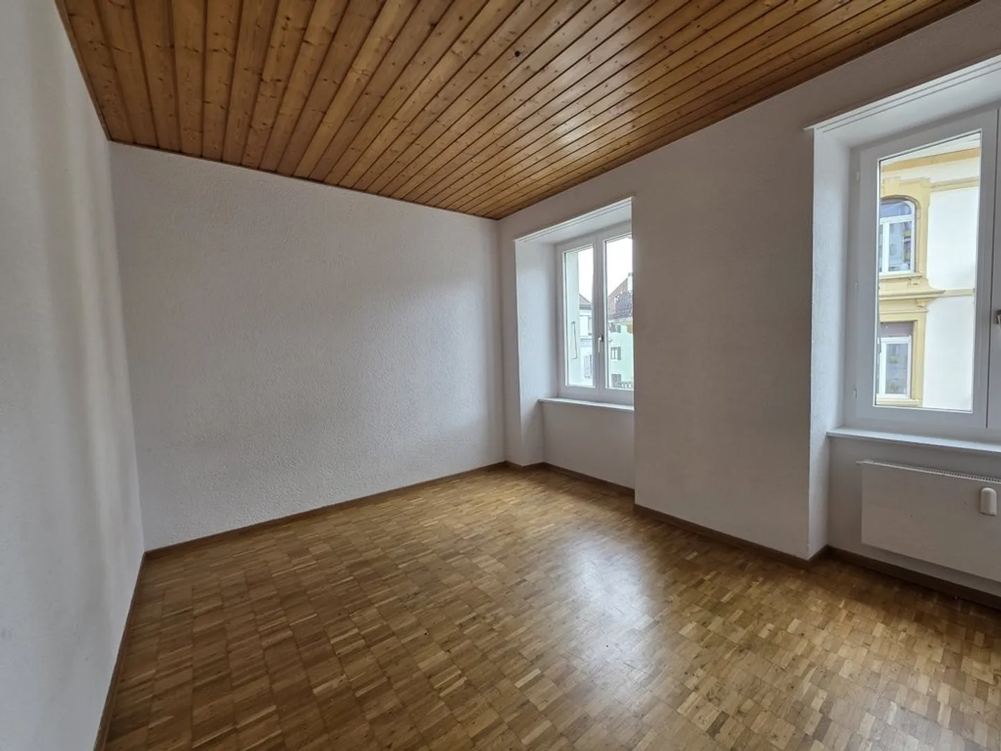 Spacieux 4,5 pièces de 92 m2 avec cheminée et cachet - Photo 7 sur 10