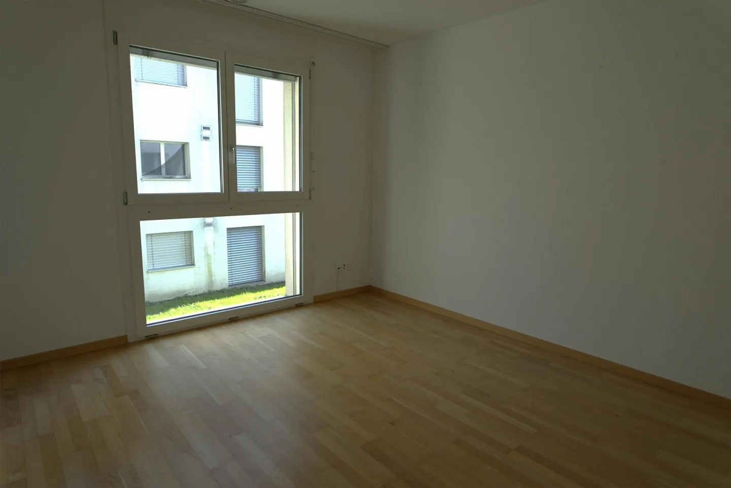 Ampio appartamento di 4,5 stanze con giardino d'inverno, giardino e stanza hobby - Foto 7 di 15