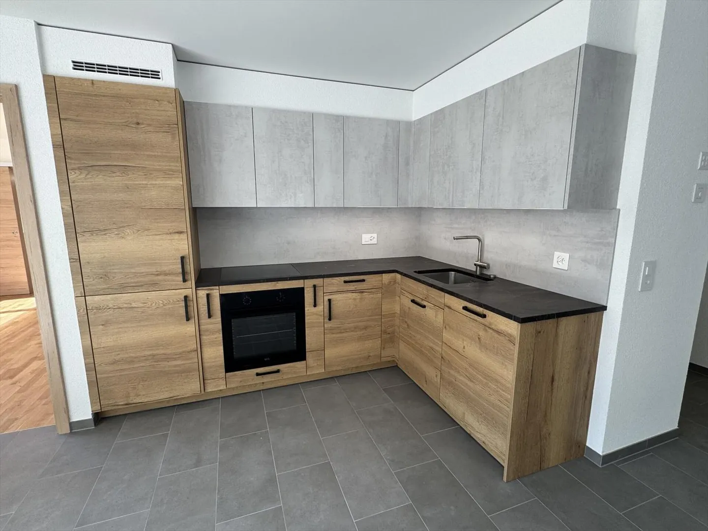 New 4.5-room apartment located in the center of Riddes - Photo 3 of 13