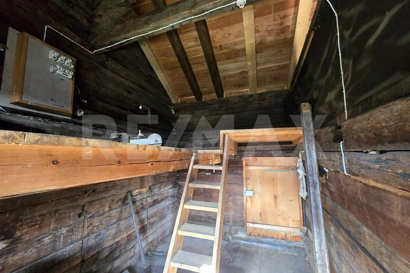 Grange charmante avec projet de rénovation approuvé à Albinen (VS) à vendre - Photo 11 sur 13