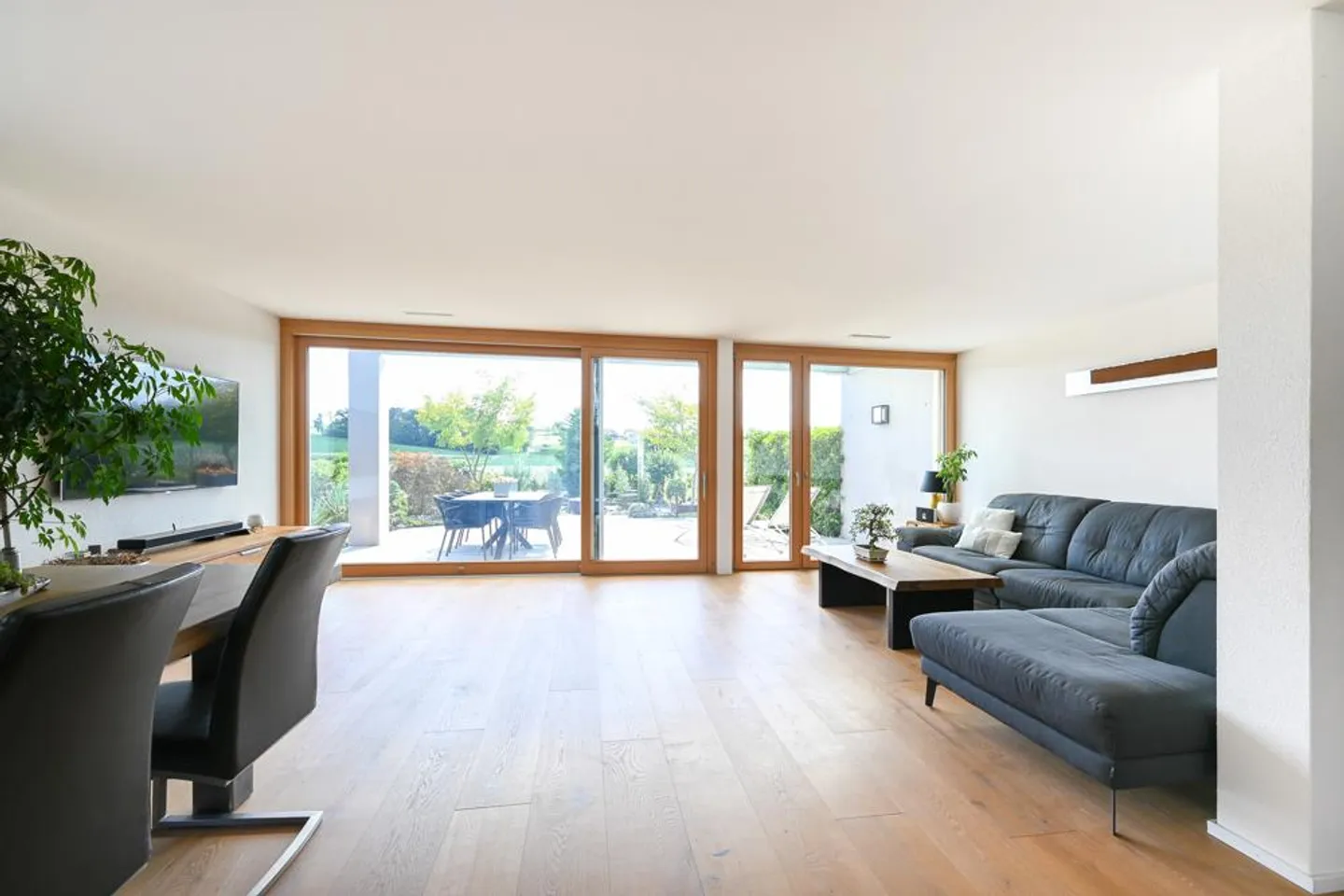 Modernes Doppeleinfamilienhaus - Foto 2 von 7