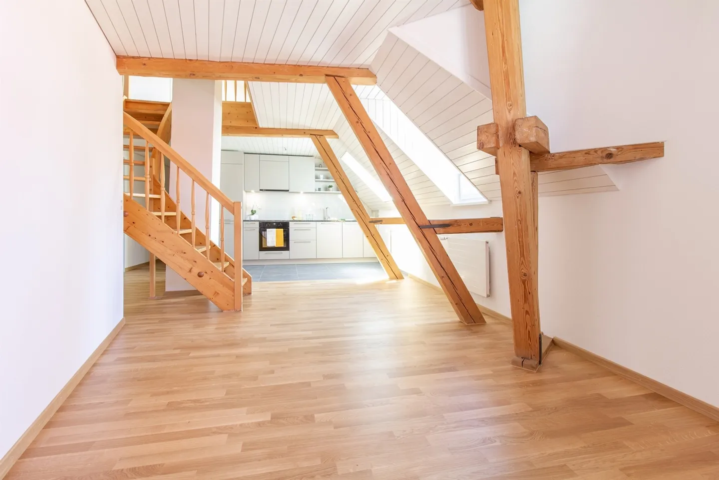 Appartement en duplex unique avec une superbe terrasse sur le toit - Photo 5 sur 10