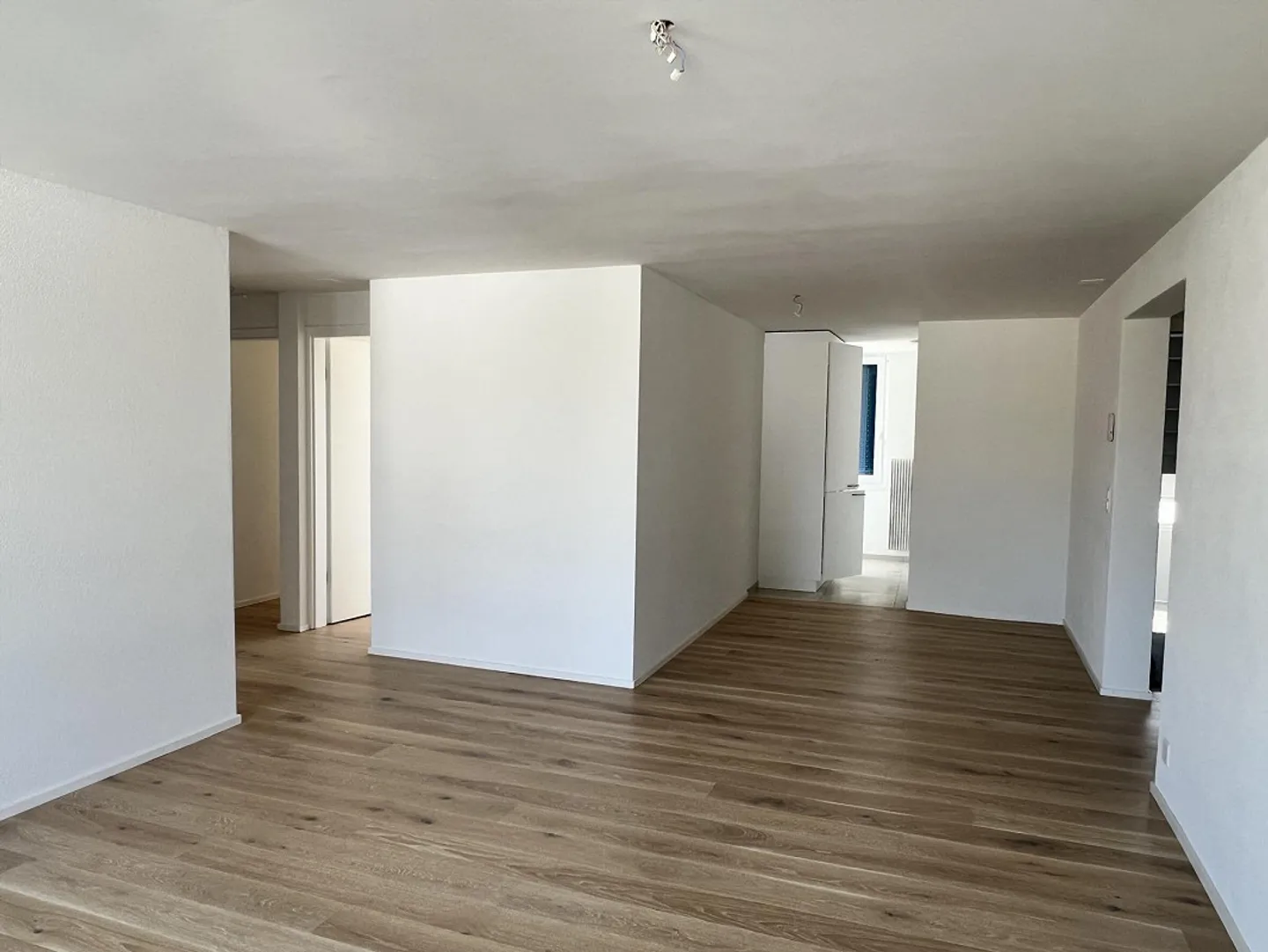 Renovierte Wohnung mit Balkon - Foto 5 von 13