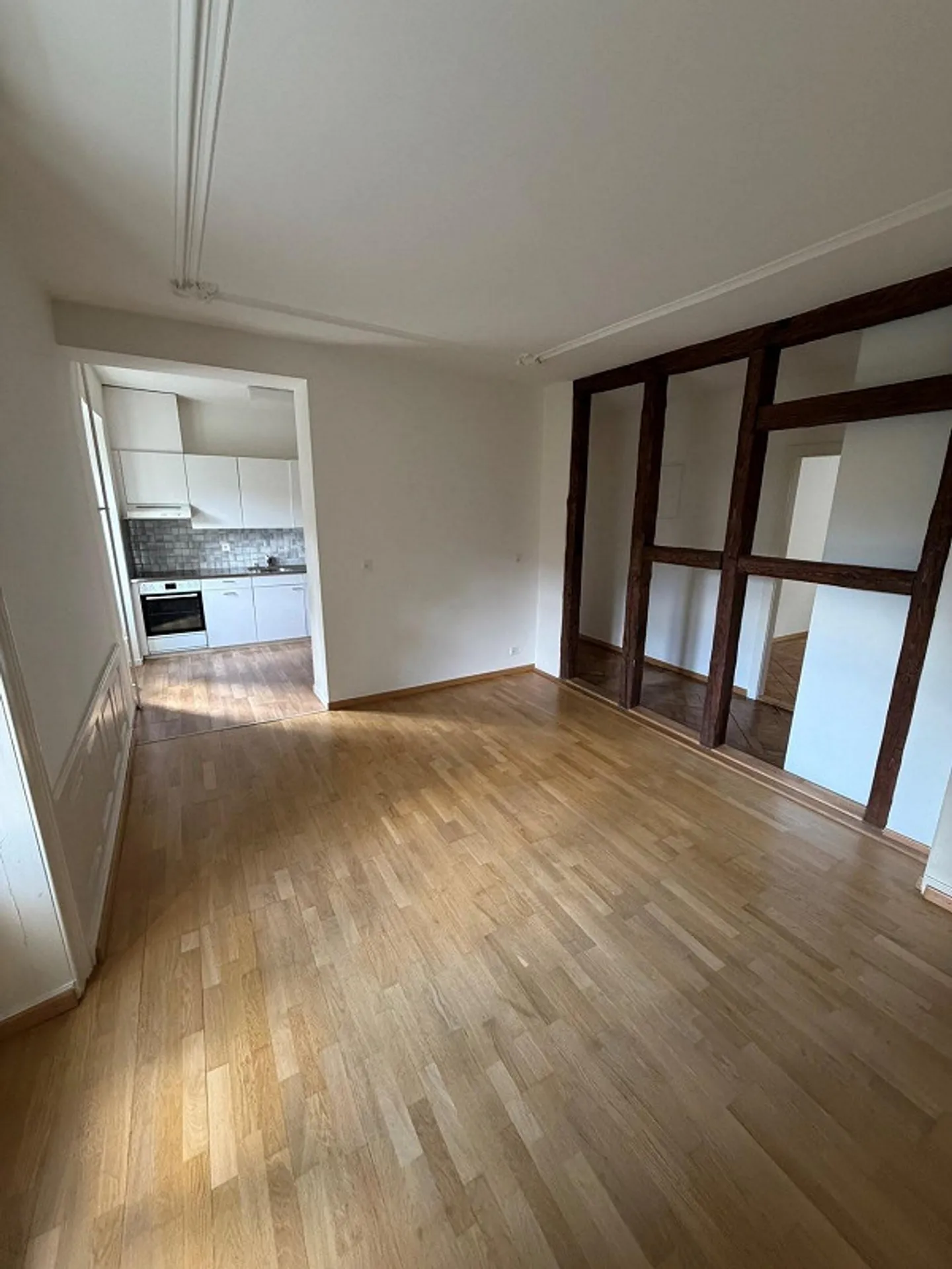 Central 4-room apartment for rent - Photo 2 of 8