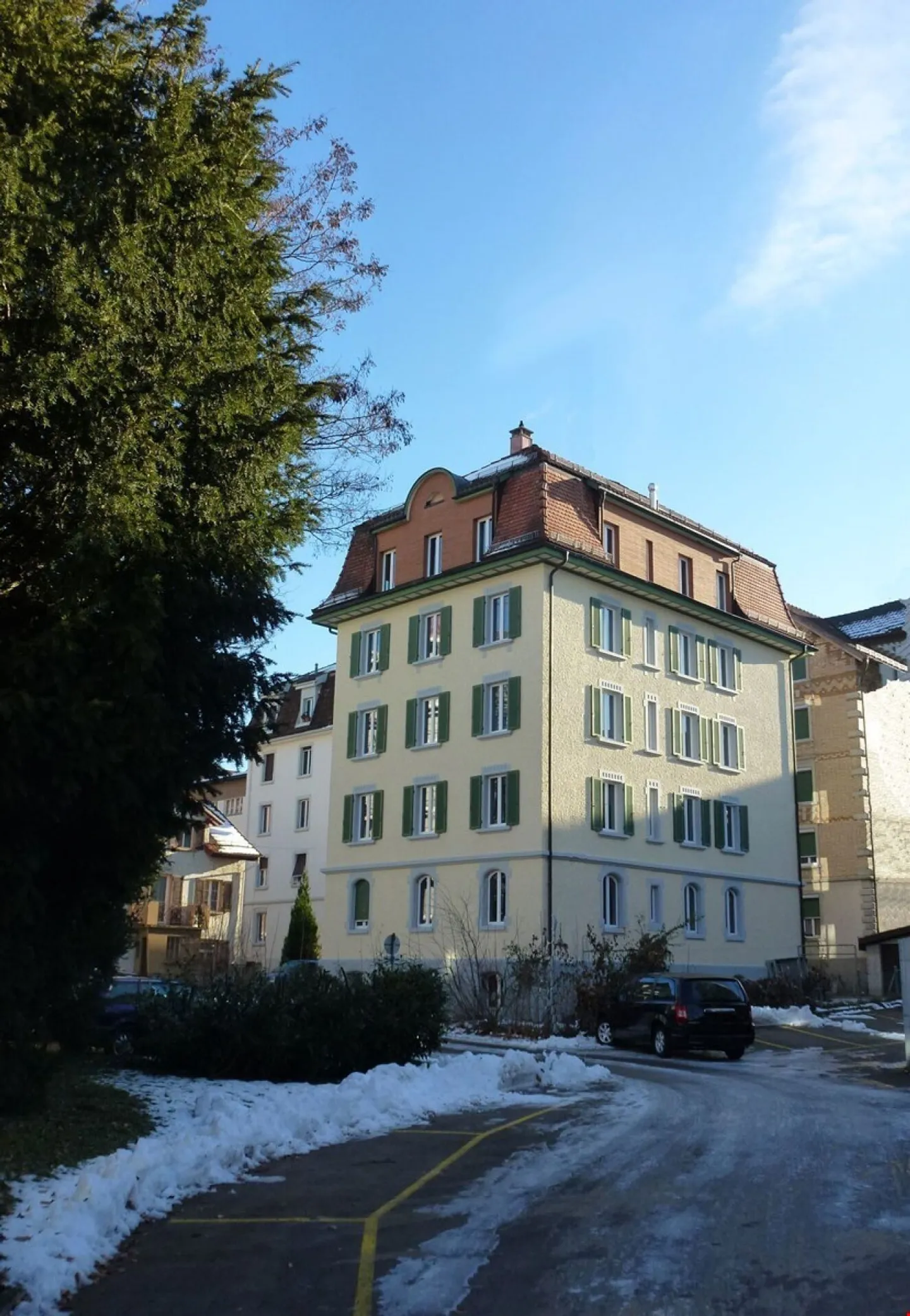 Small Charming Art Nouveau Apartment - Photo 2 of 12