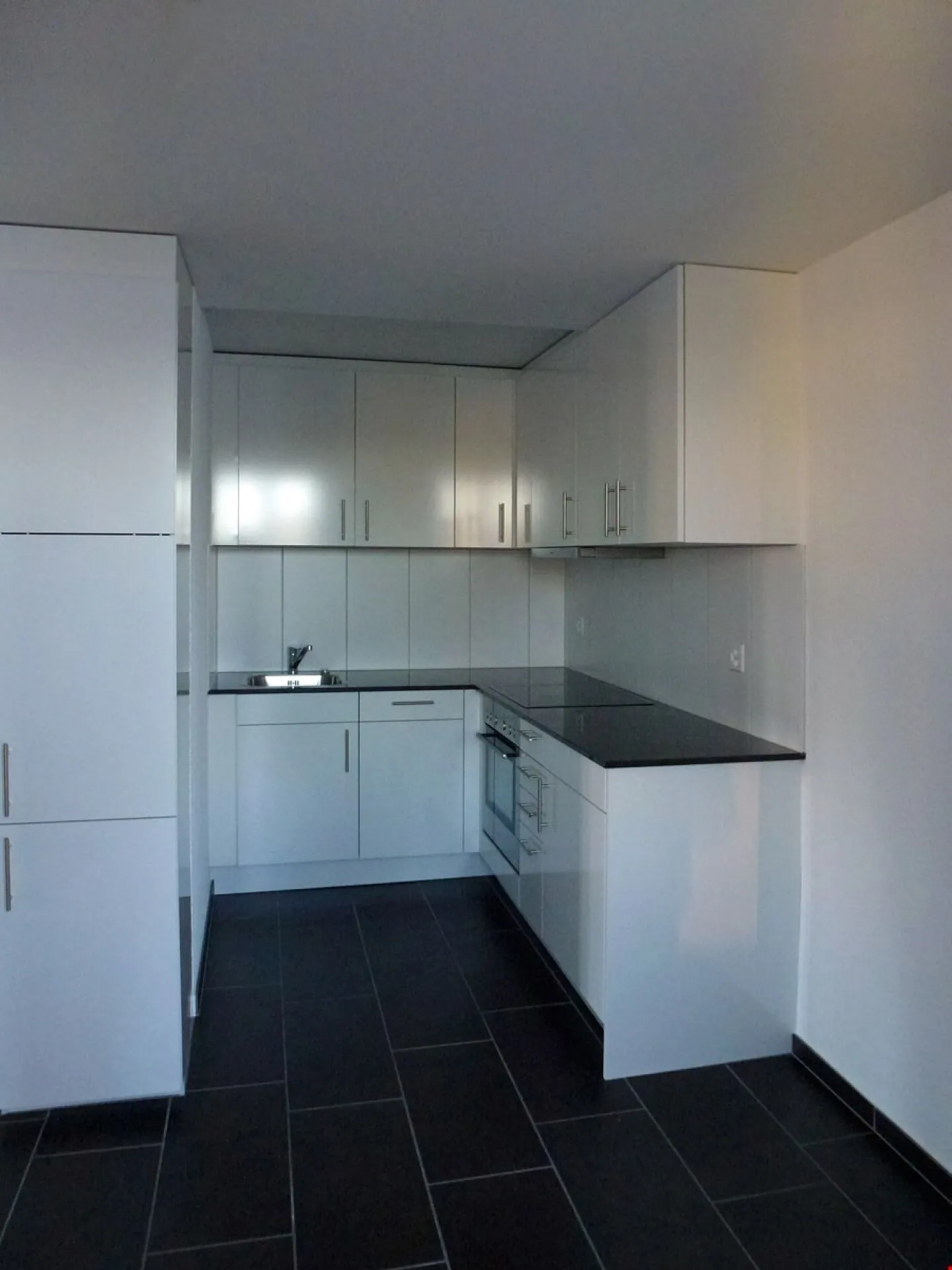 Small Charming Art Nouveau Apartment - Photo 3 of 12