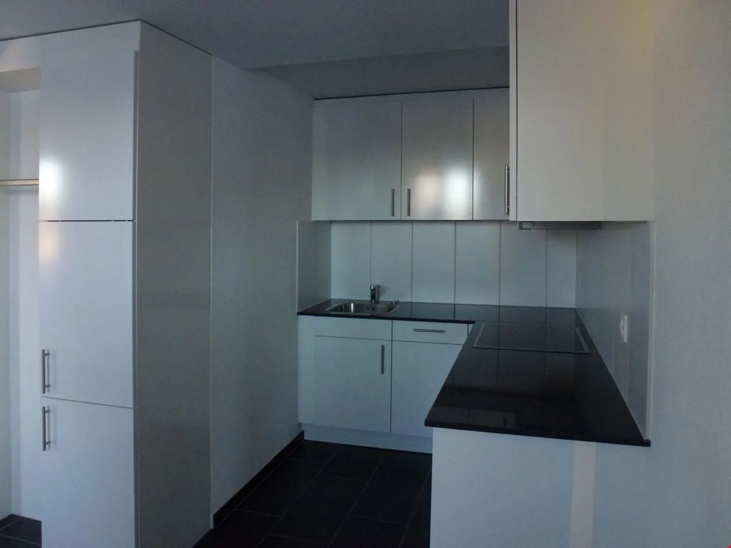 Small Charming Art Nouveau Apartment - Photo 5 of 12