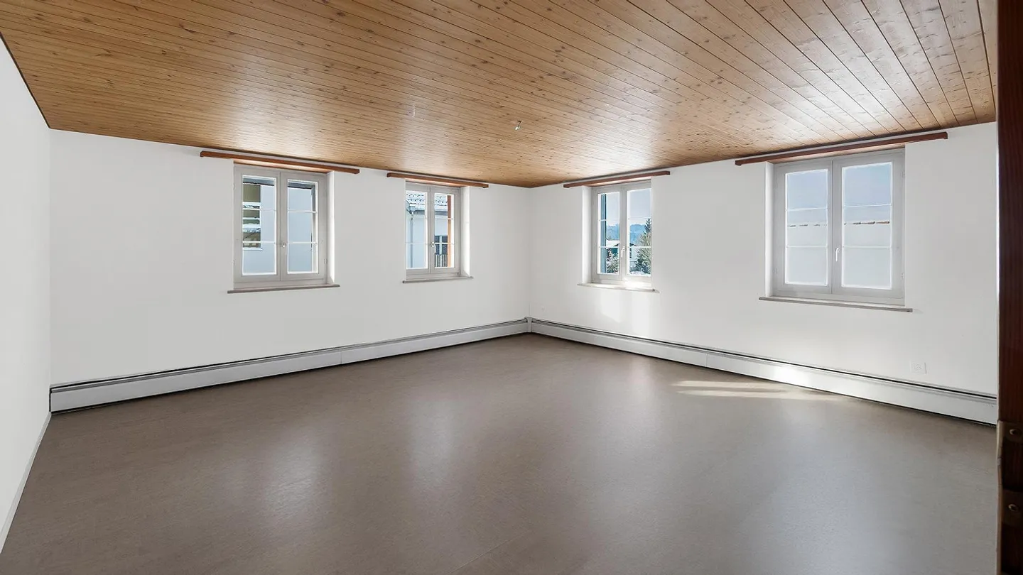 Charmante 5.5-Zimmerwohnung mit grosszügigem Aussenbereich - Foto 5 von 11