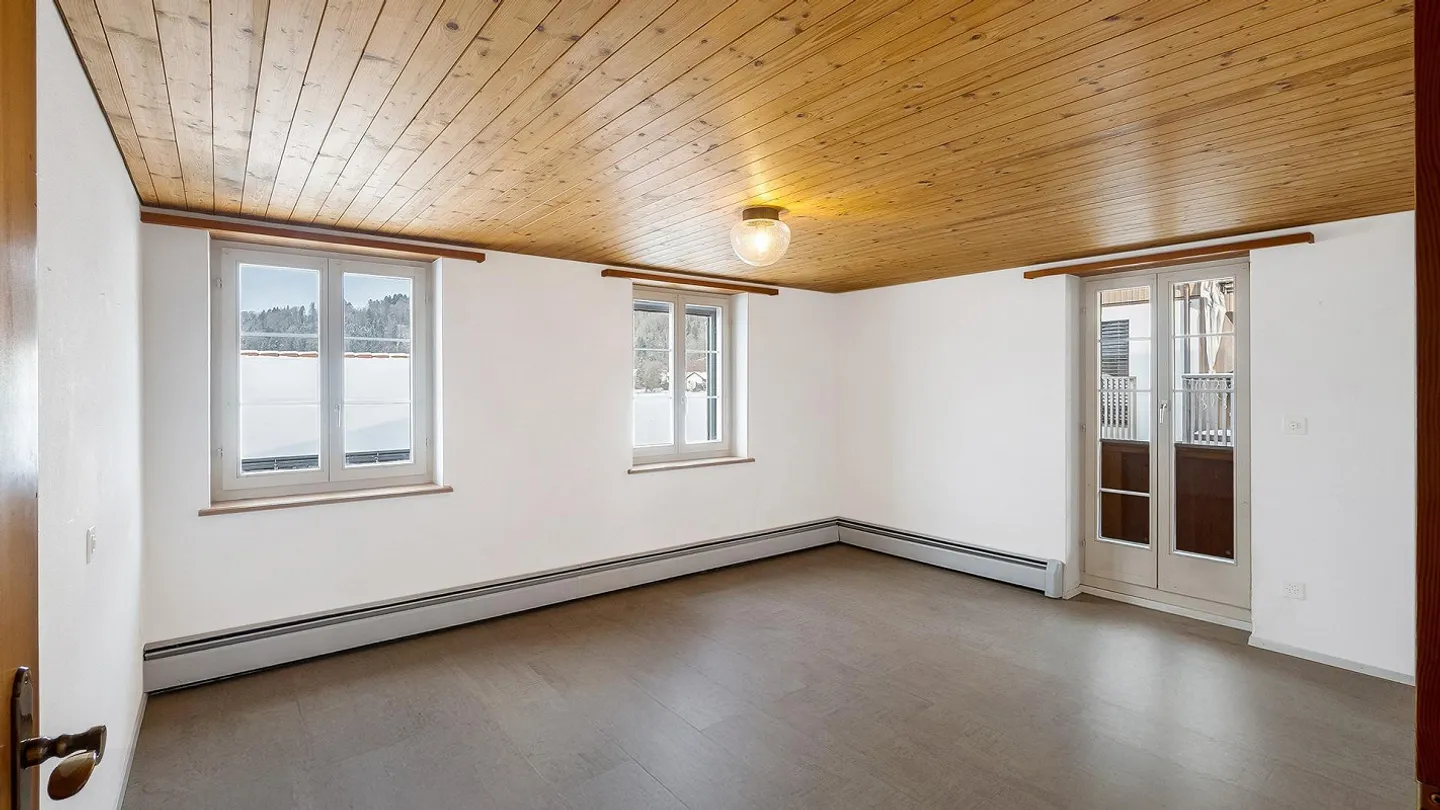 Charmante 5.5-Zimmerwohnung mit grosszügigem Aussenbereich - Foto 6 von 11