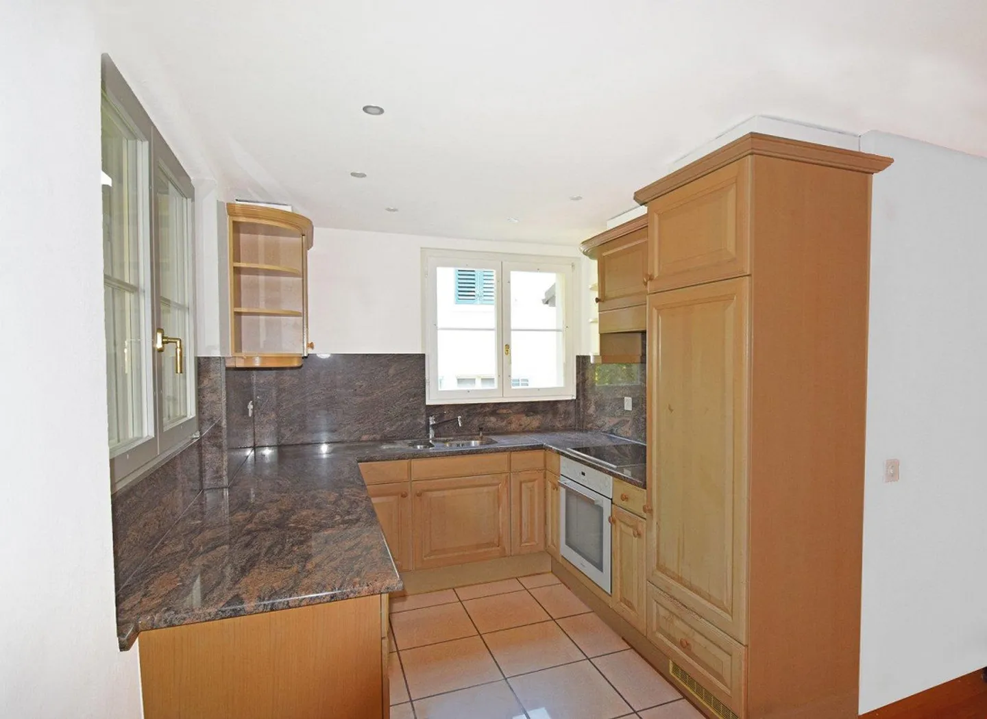Maisonette apartment in the heart of Solothurn - Photo 3 of 11