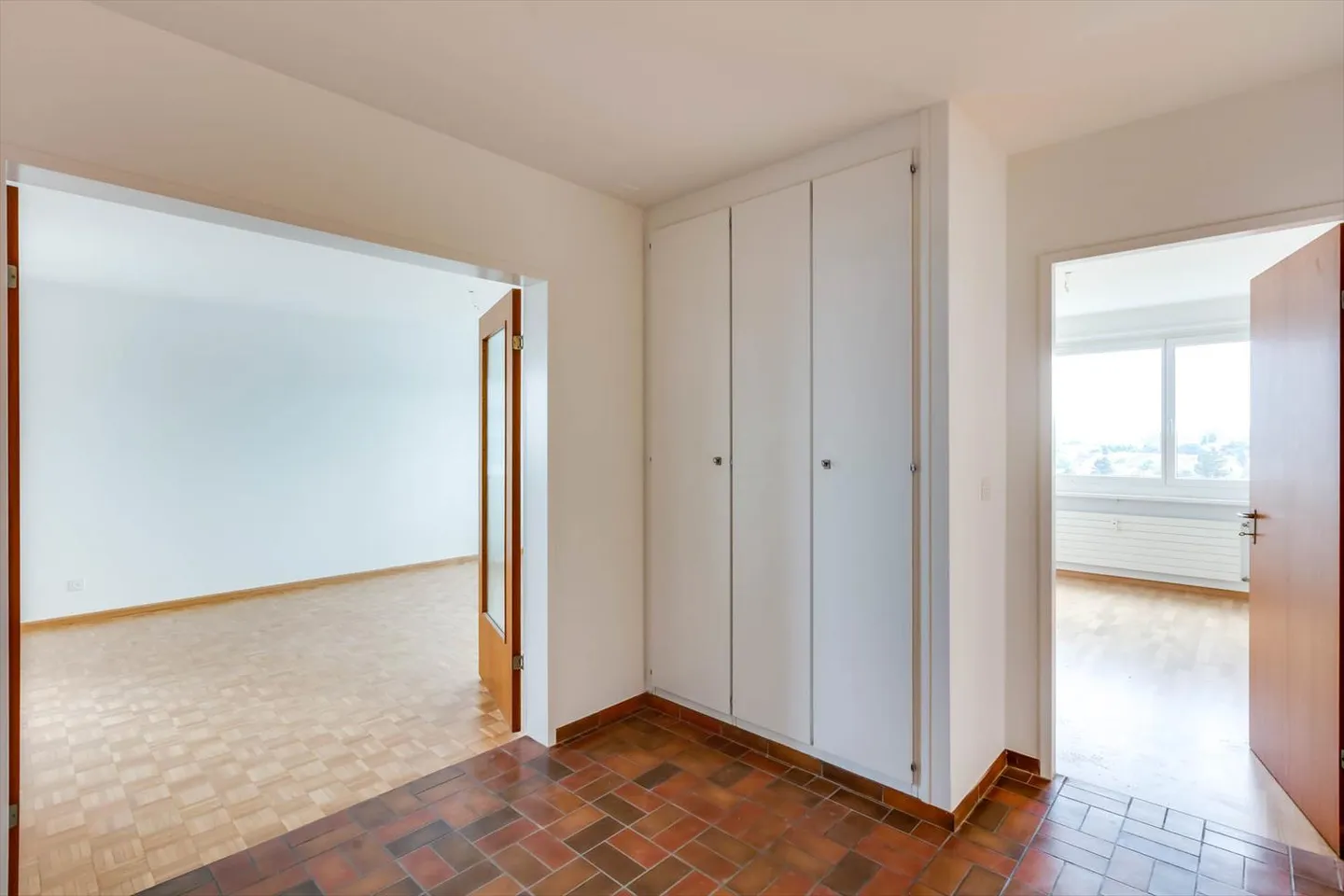 Helle Wohnung mit optimaler Raumaufteilung und Willkommensgeschenk! - Foto 3 von 12