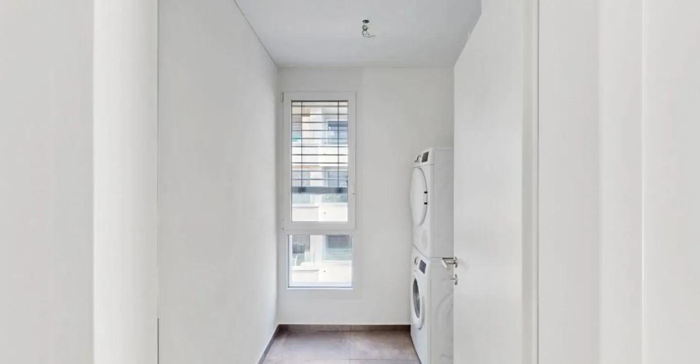 Artemisia Residence: modern with large balcony close to the center - Photo 11 of 11