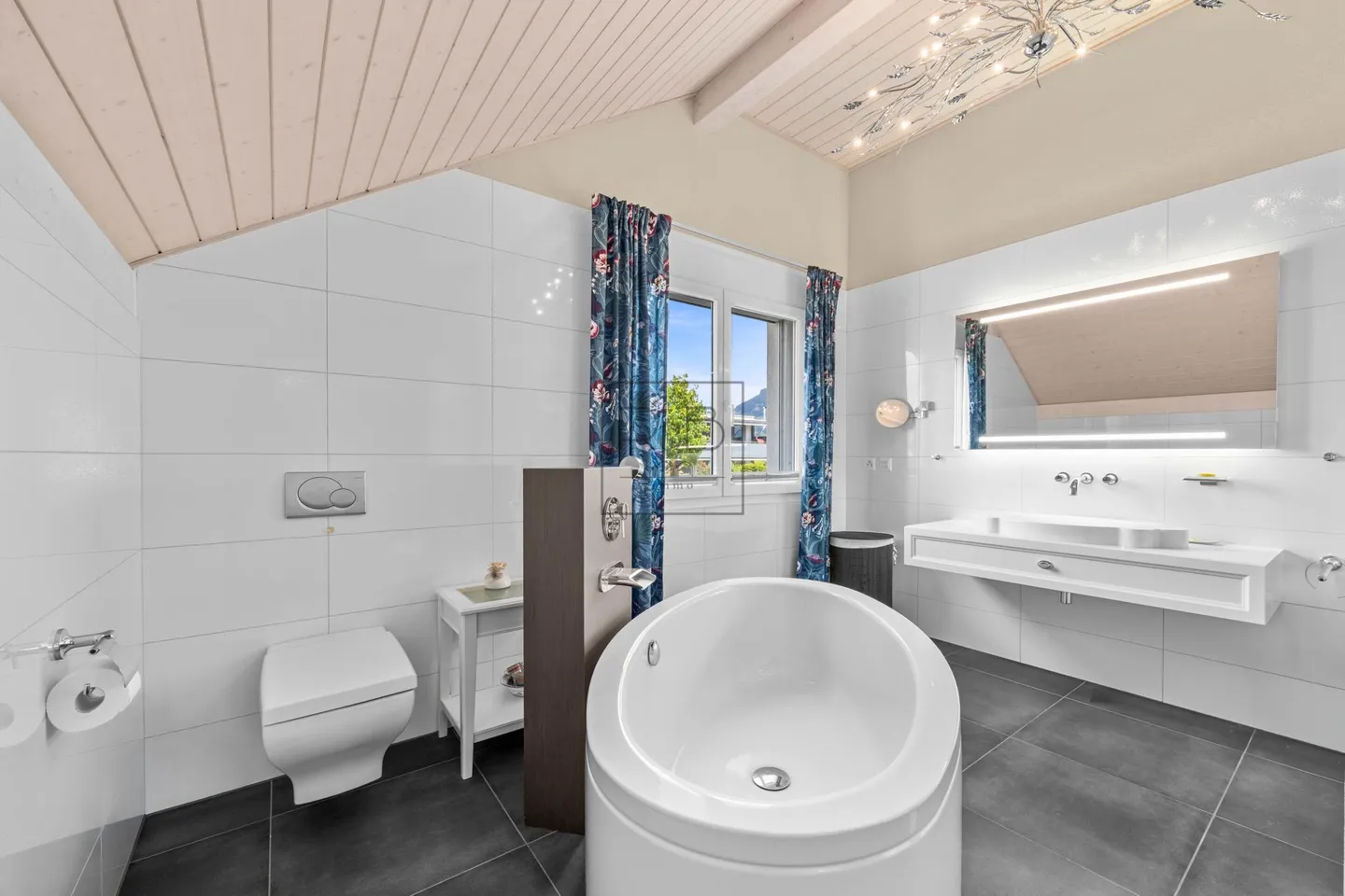 Modern Family Home in Bulle - Photo 6 of 10
