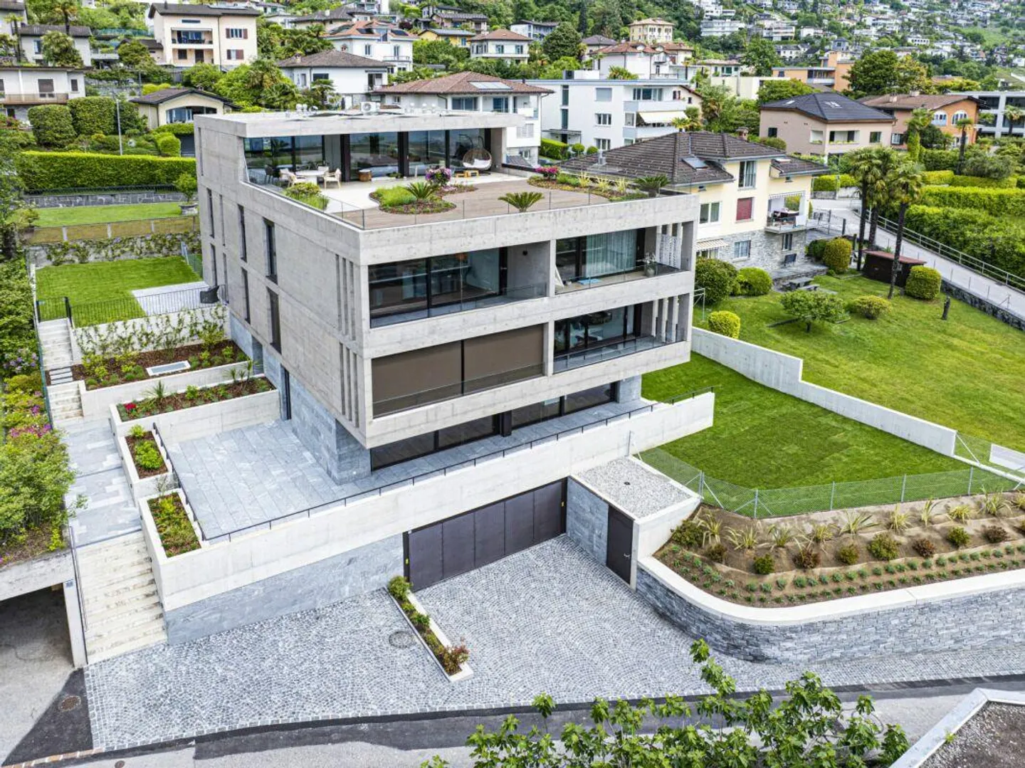 MINUSIO - Nuovo ed elegante appartamento di 4,5 stanze con grande giardino - Foto 20 di 24