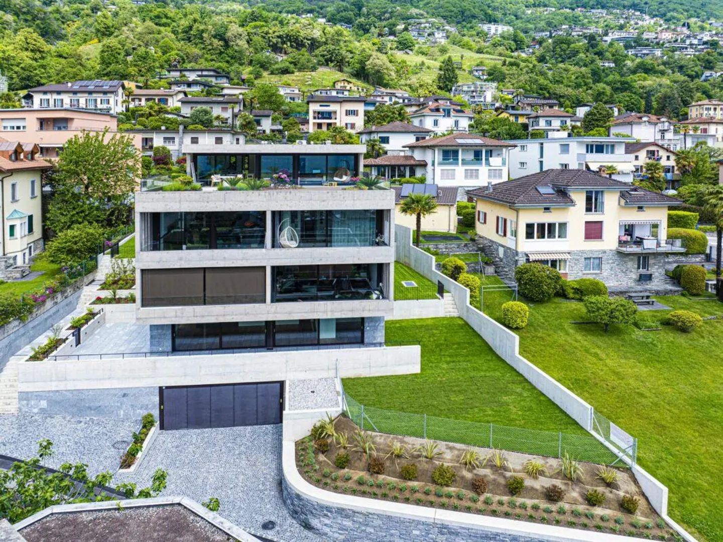 MINUSIO - Nuovo ed elegante appartamento di 4,5 stanze con grande giardino - Foto 21 di 24