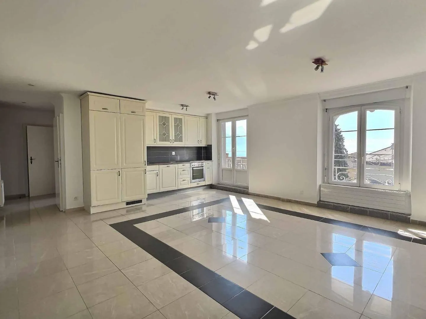 Charmante Wohnung in Veytaux - Foto 3 von 10