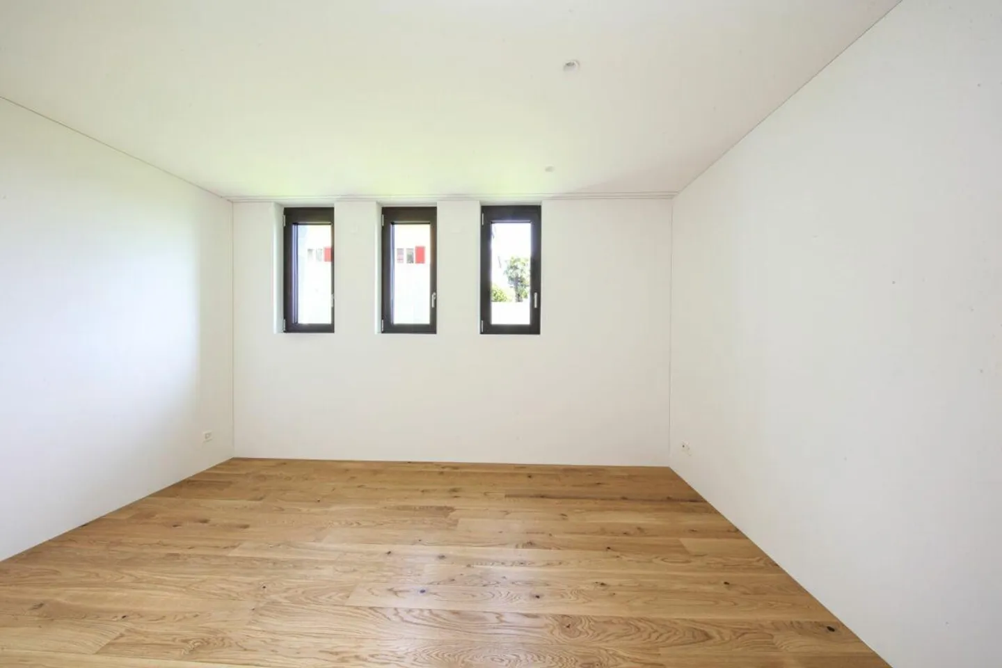 MINUSIO - Nuovo ed elegante appartamento di 4,5 stanze con grande giardino - Foto 10 di 24