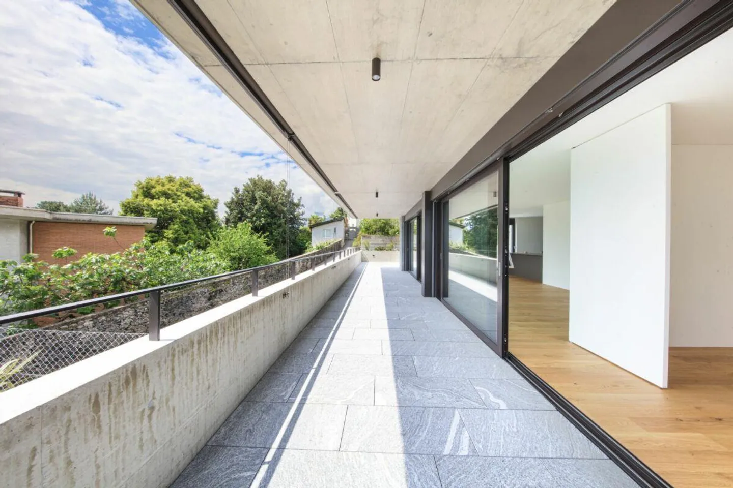 MINUSIO - Nuovo ed elegante appartamento di 4,5 stanze con grande giardino - Foto 17 di 24