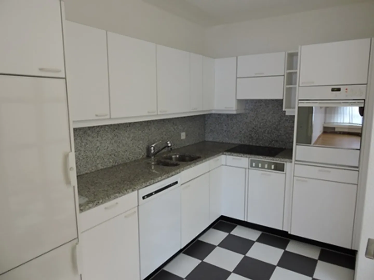 Géniale appartement sous les toits au centre-ville de Winterthur - Photo 2 sur 6