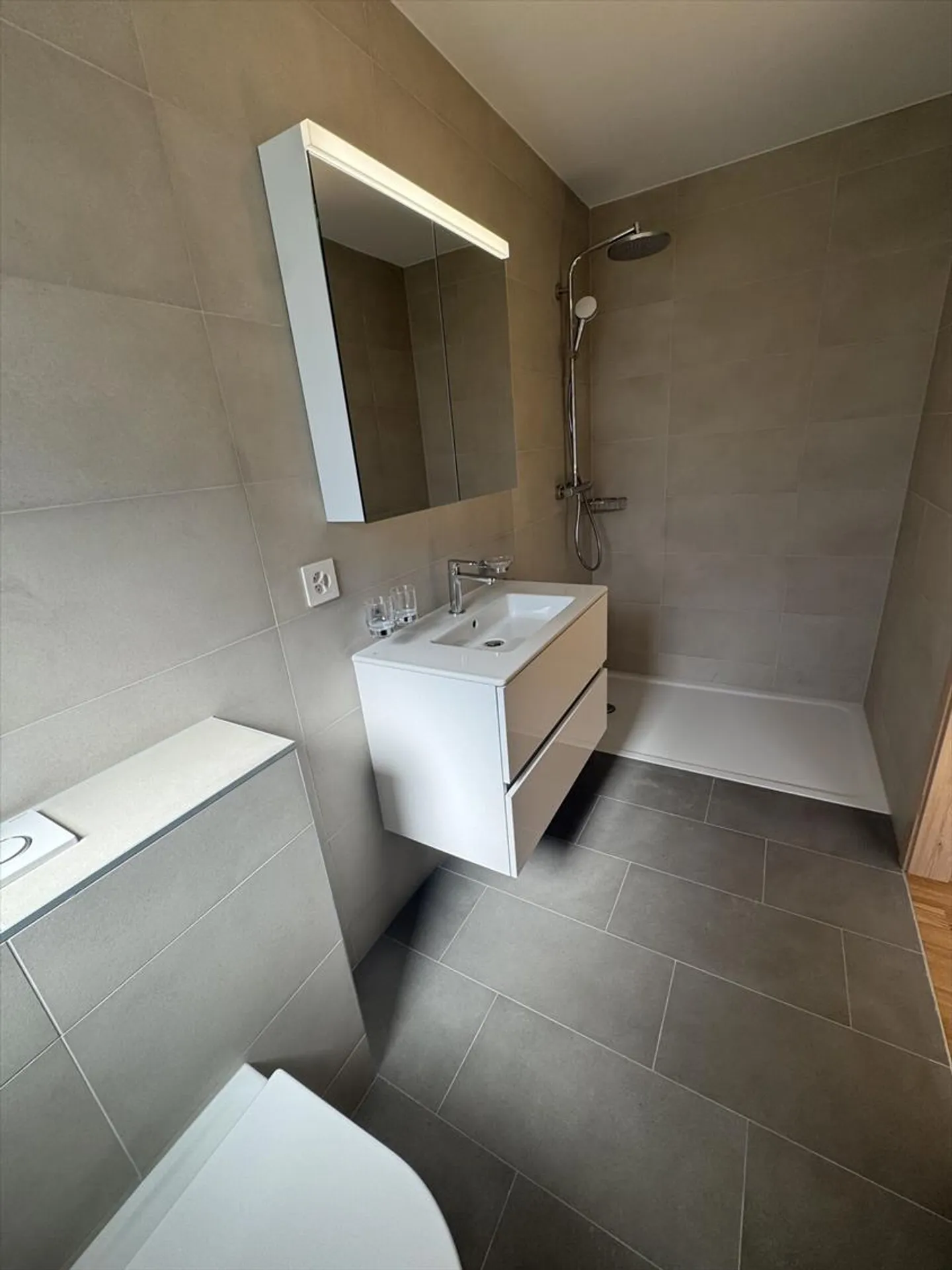 New 4.5-room apartment located in the center of Riddes - Photo 7 of 13
