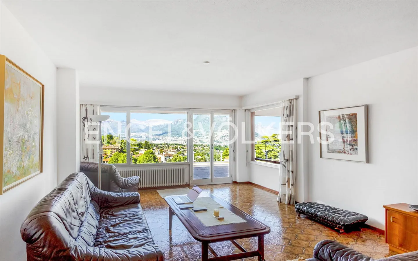 Oasis of Tranquility with Terrace and Lake View in Montagnola - Photo 4 of 13