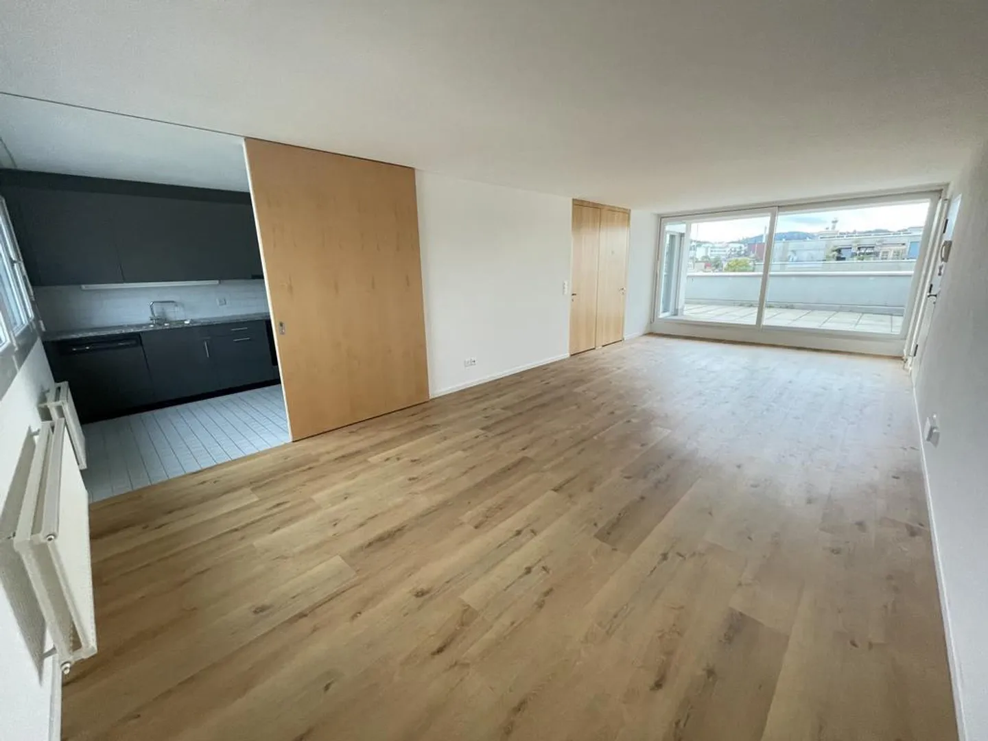 Moderne Attikawohnung in zentraler Lage - Foto 3 von 9
