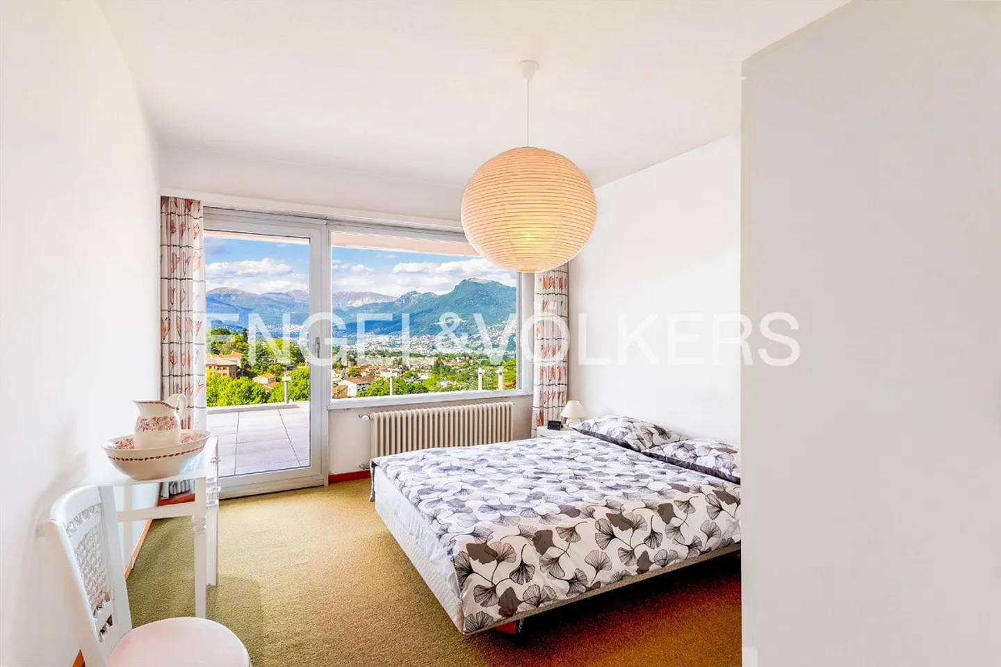 Oasis of Tranquility with Terrace and Lake View in Montagnola - Photo 9 of 13