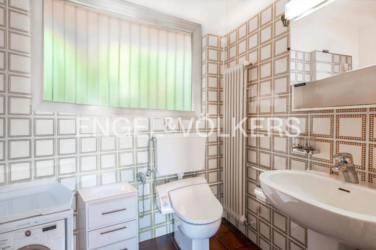 Oasis of Tranquility with Terrace and Lake View in Montagnola - Photo 11 of 13