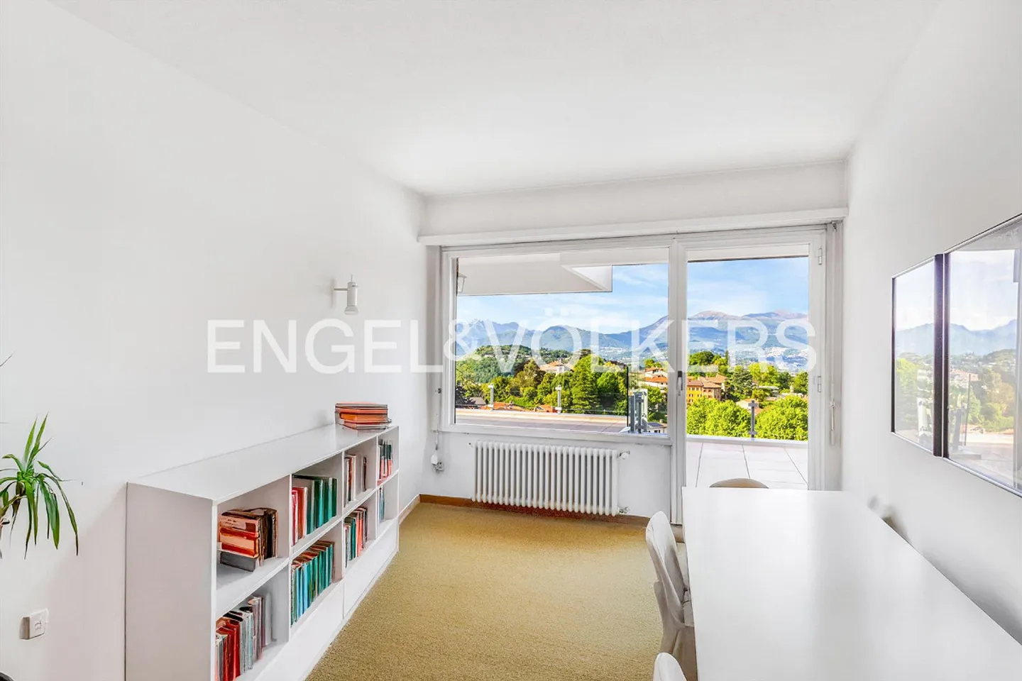 Oasis of Tranquility with Terrace and Lake View in Montagnola - Photo 3 of 13