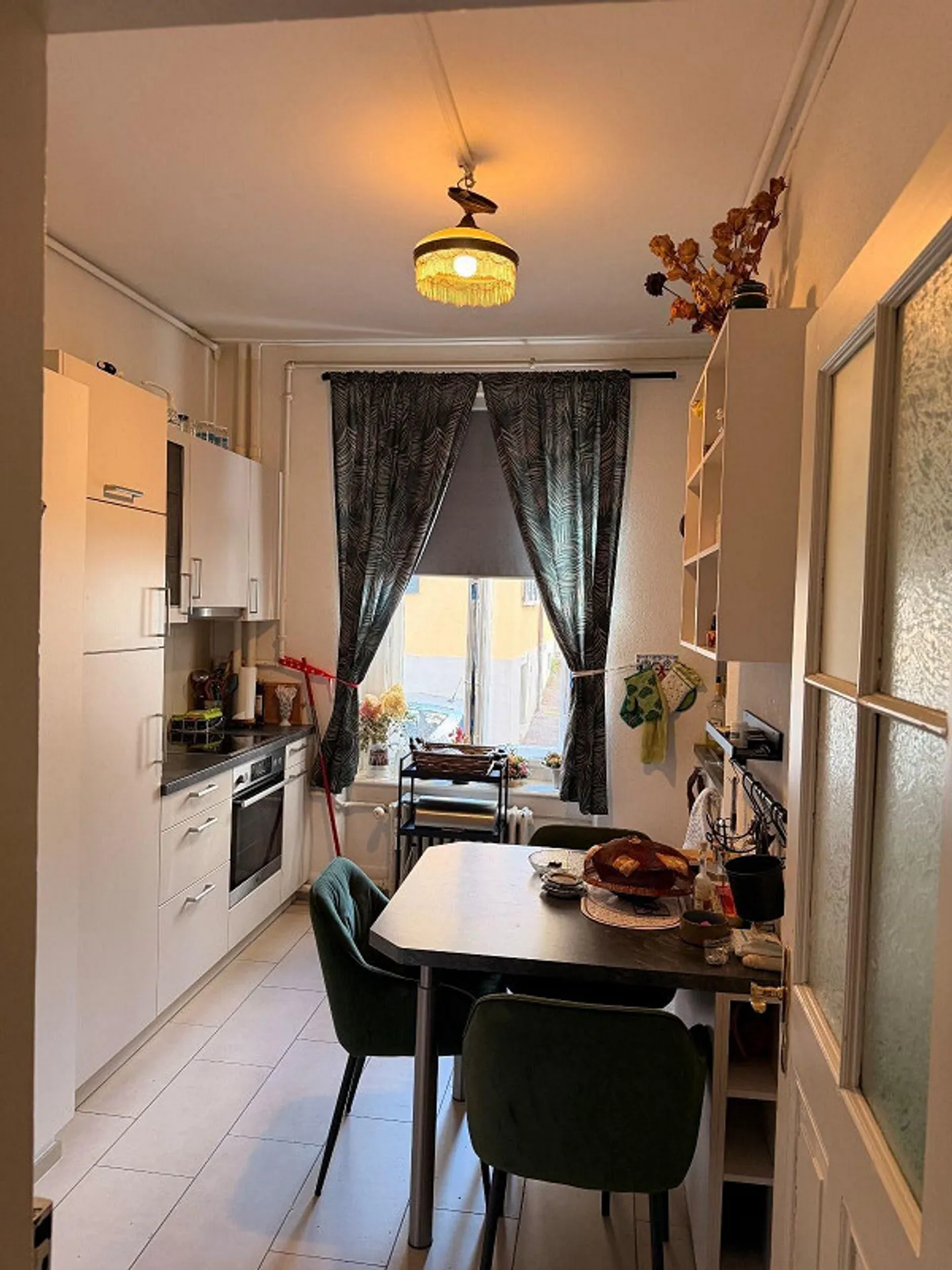 4-Zimmer-Hochparterrewohnung mit Parkplatz in Zürich Enge mieten - Foto 3 di 13