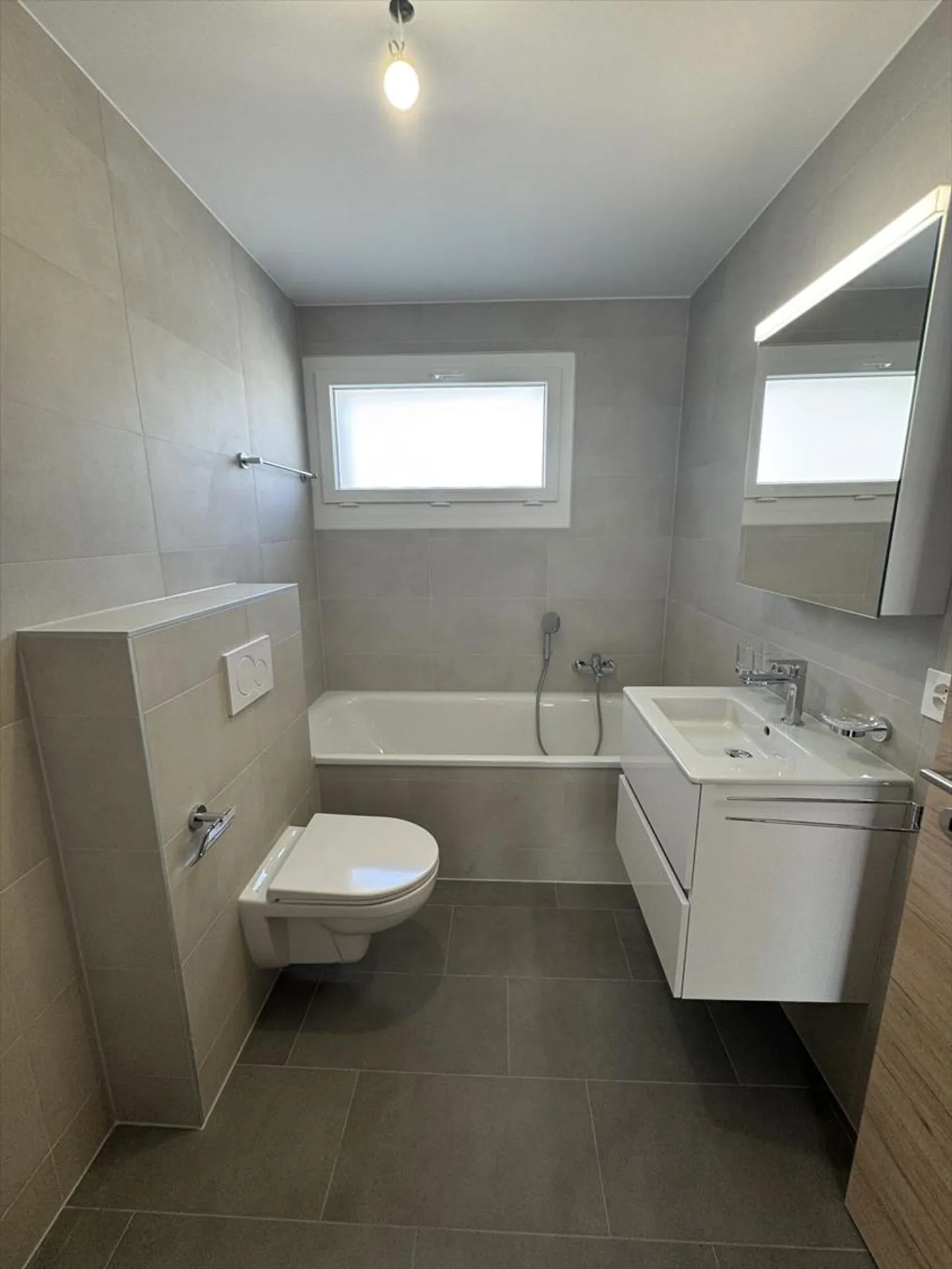 New 4.5-room apartment located in the center of Riddes - Photo 12 of 13