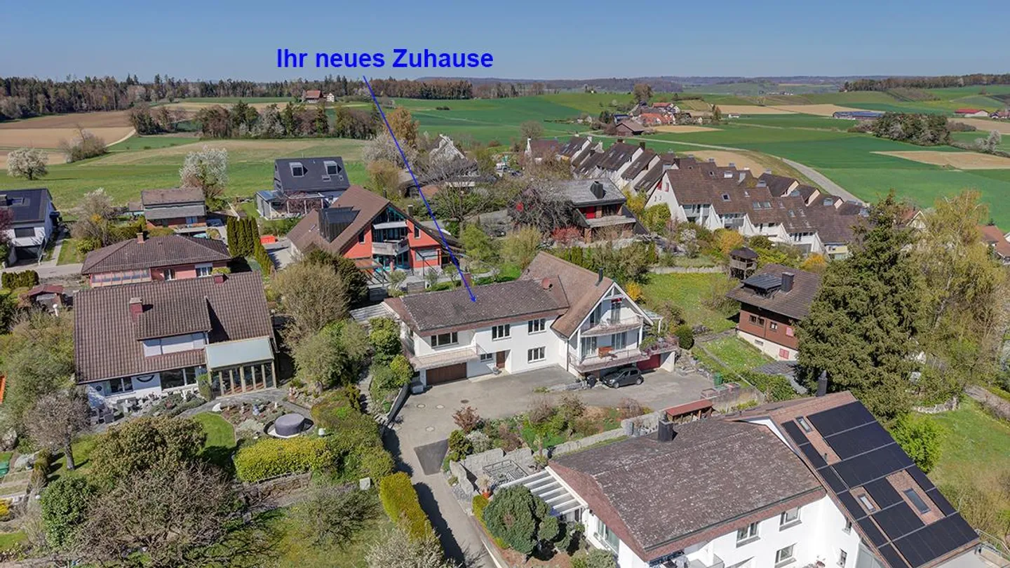 Duplex con potenziale di espansione in un comune favorevole alle tasse - Foto 1 di 10