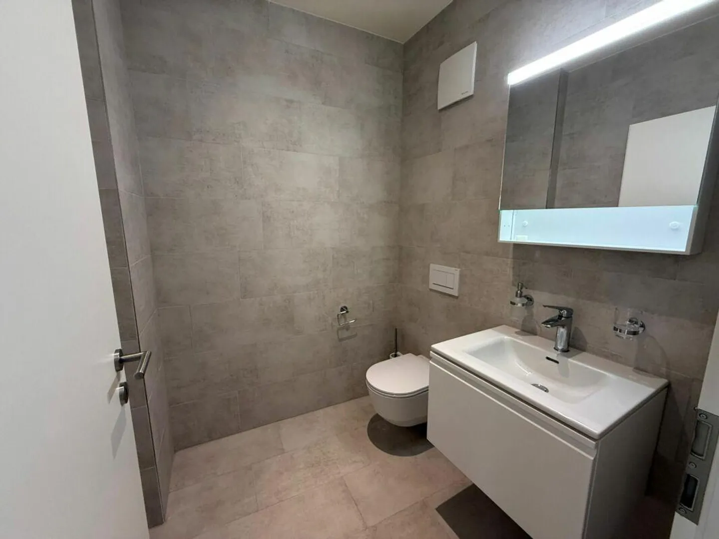 Sustainable Investment in the Heart of Klingnau with 4.2% Gross Yield - Photo 18 of 21