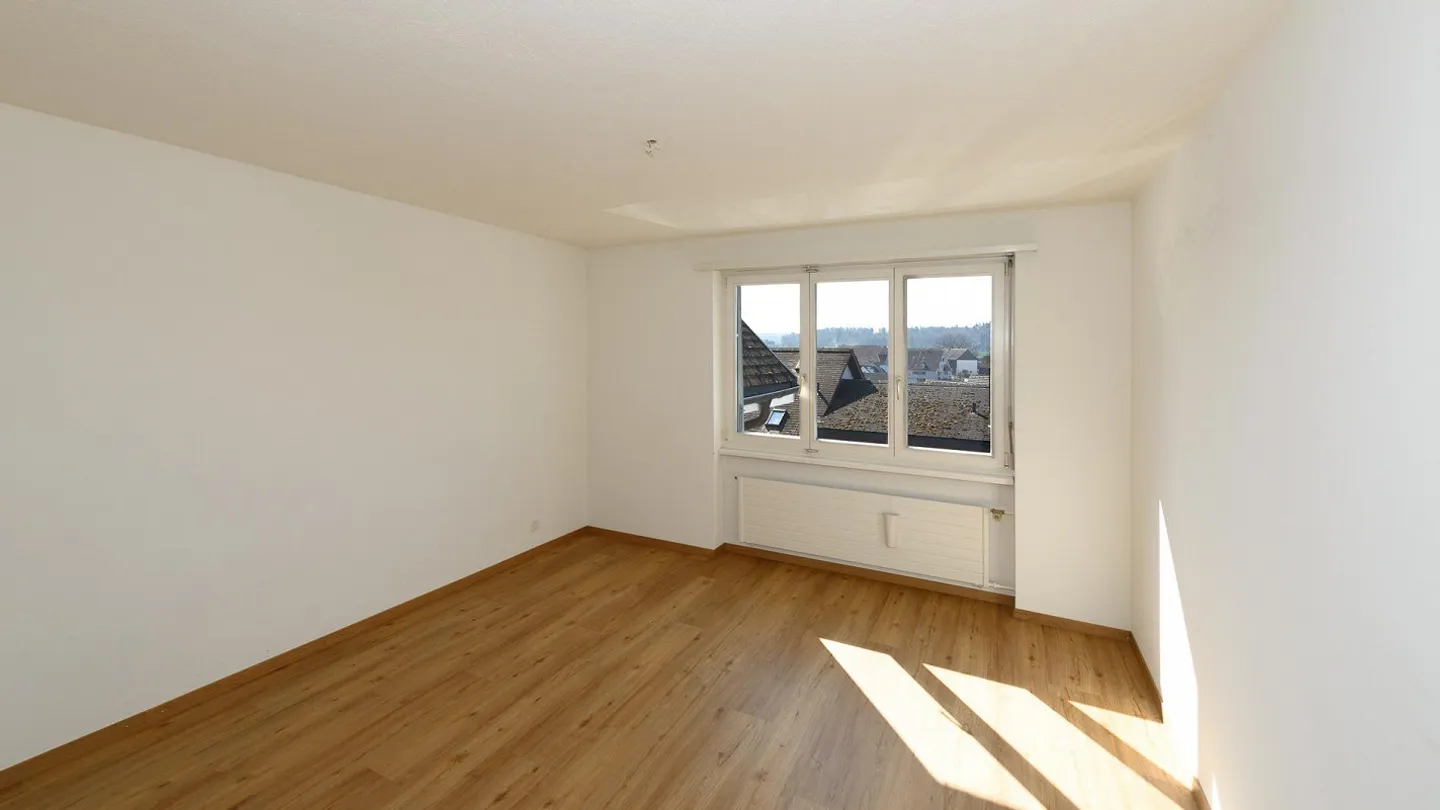 Duplex con potenziale di espansione in un comune favorevole alle tasse - Foto 8 di 10