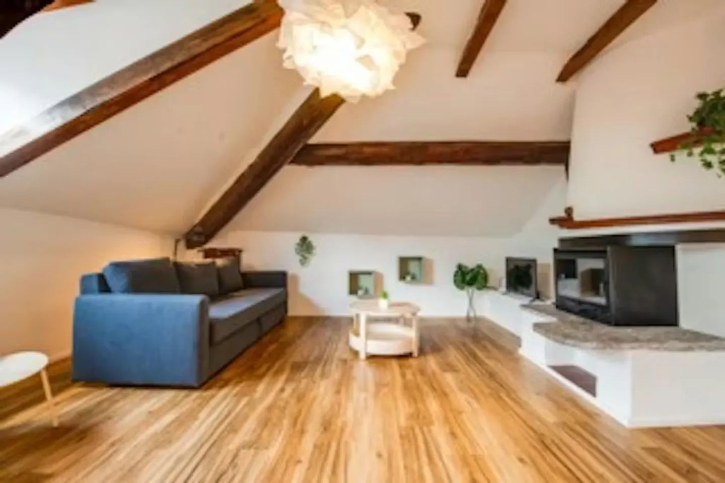 Apartment for rent - Photo 1 of 10