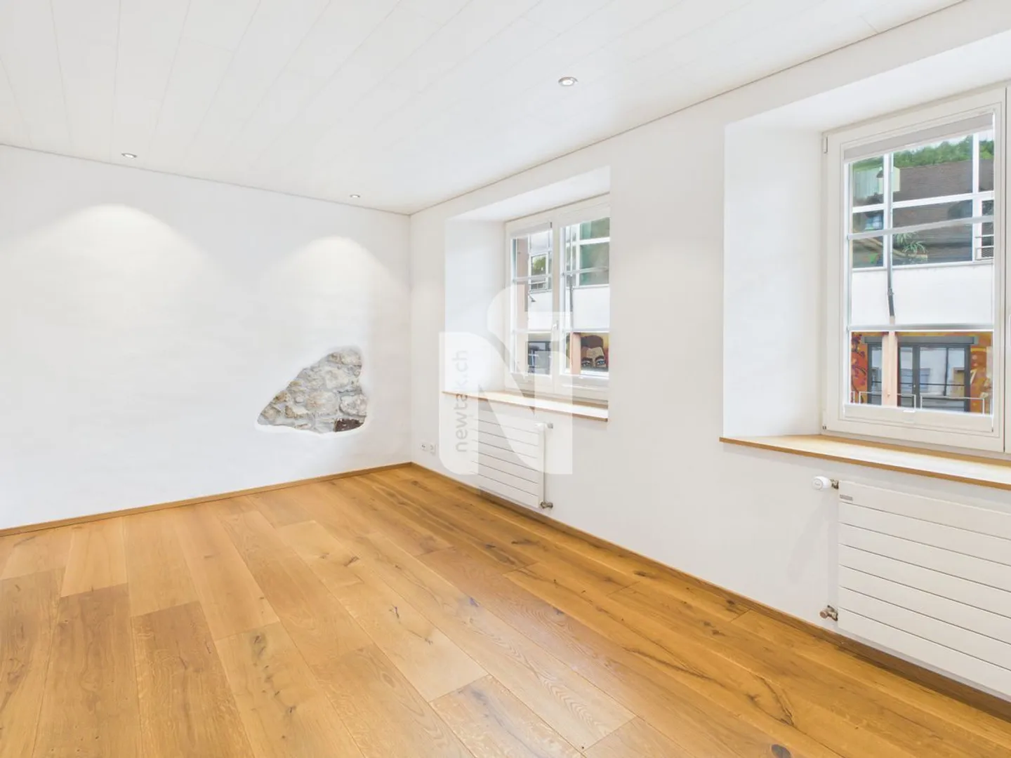 Appartamento 2.5 camere ristrutturato con amore, dal fascino rustico e balcone in posizione centrale a Liestal - Foto 7 di 12