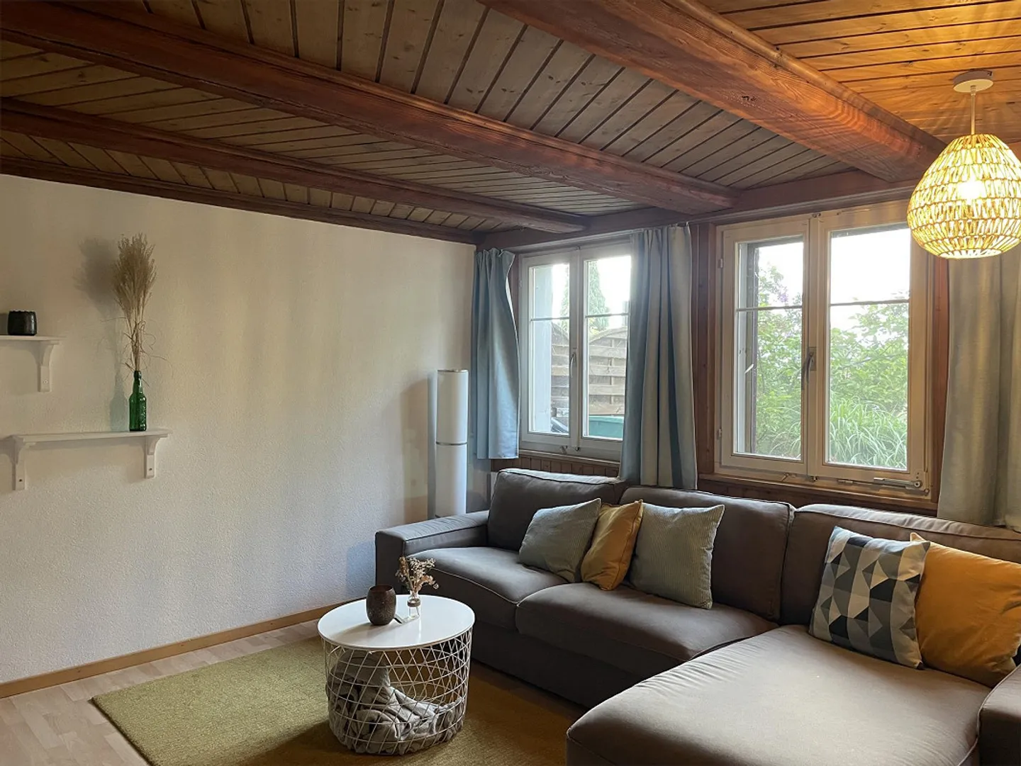 Spacious house section with garage and garden in rural area - Photo 2 of 9