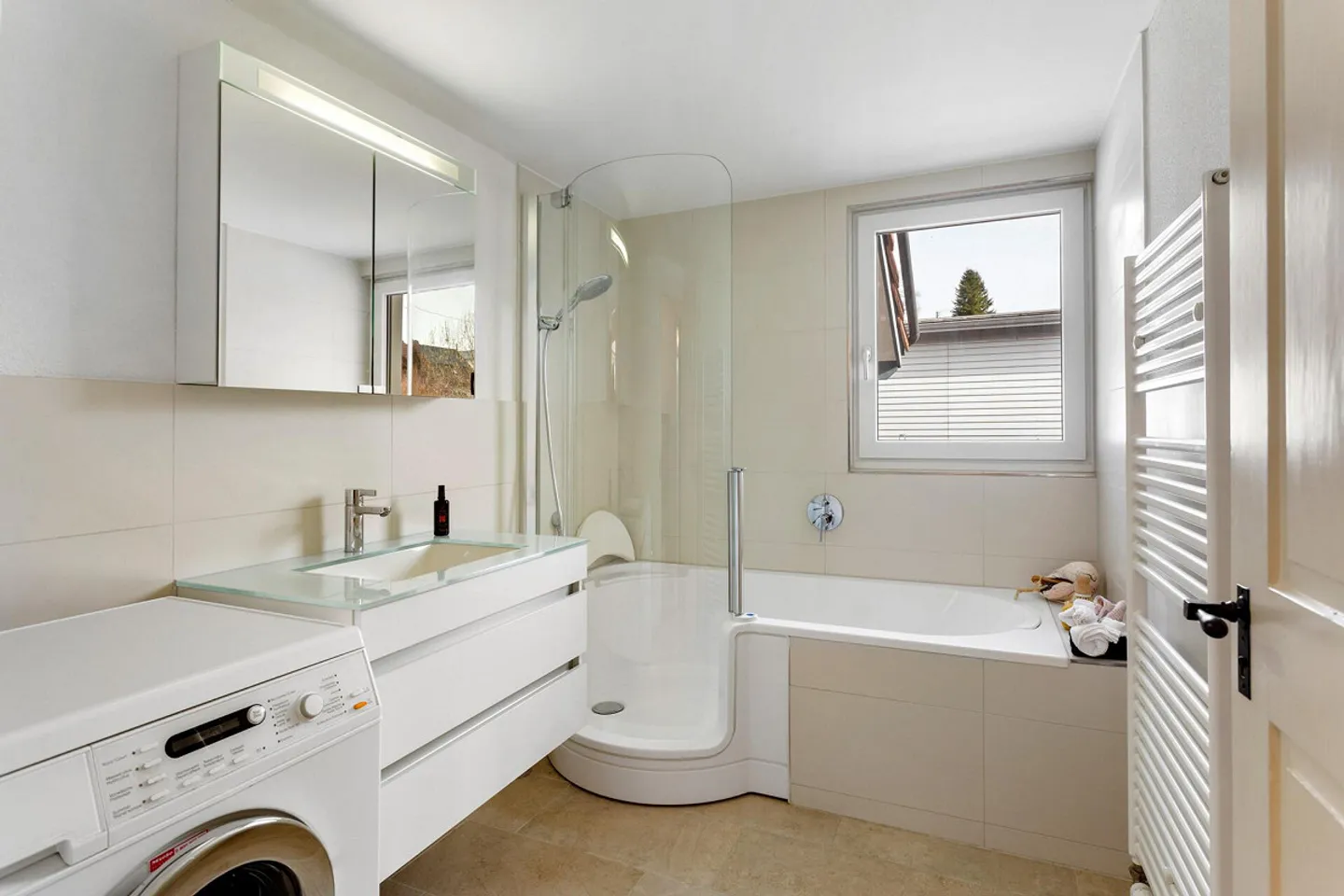 Maison de 5,5 pièces avec charme particulier et potentiel d'extension - Photo 10 sur 14