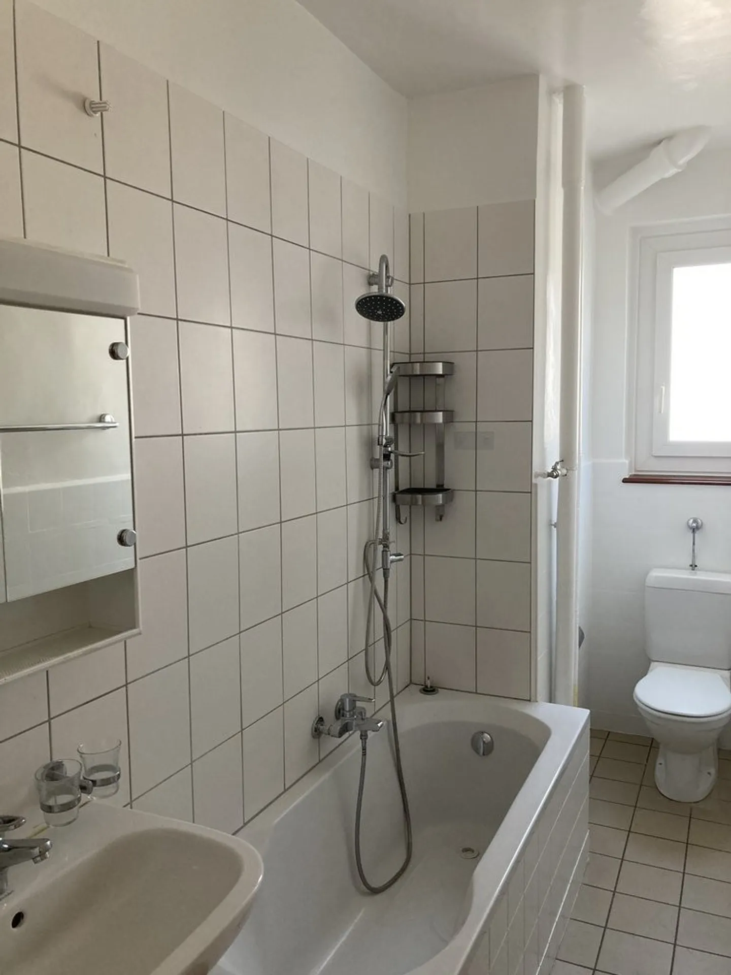 BEAUTIFUL BRIGHT APARTMENT PARTIALLY RENOVATED - Photo 6 of 6