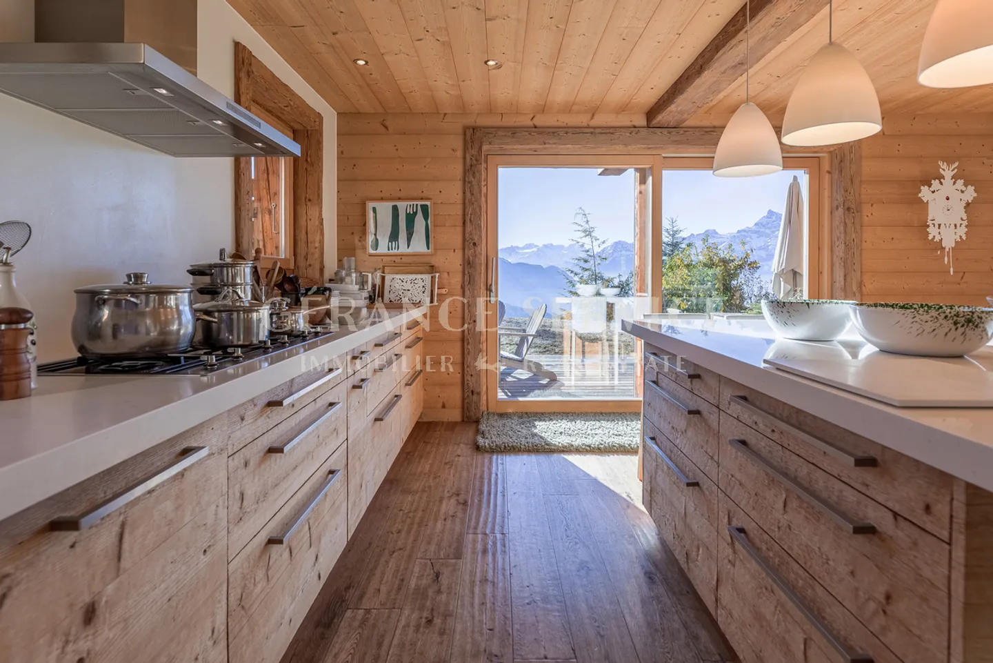 Chalet Charmant en Emplacement Ensoleillé - Photo 6 sur 13