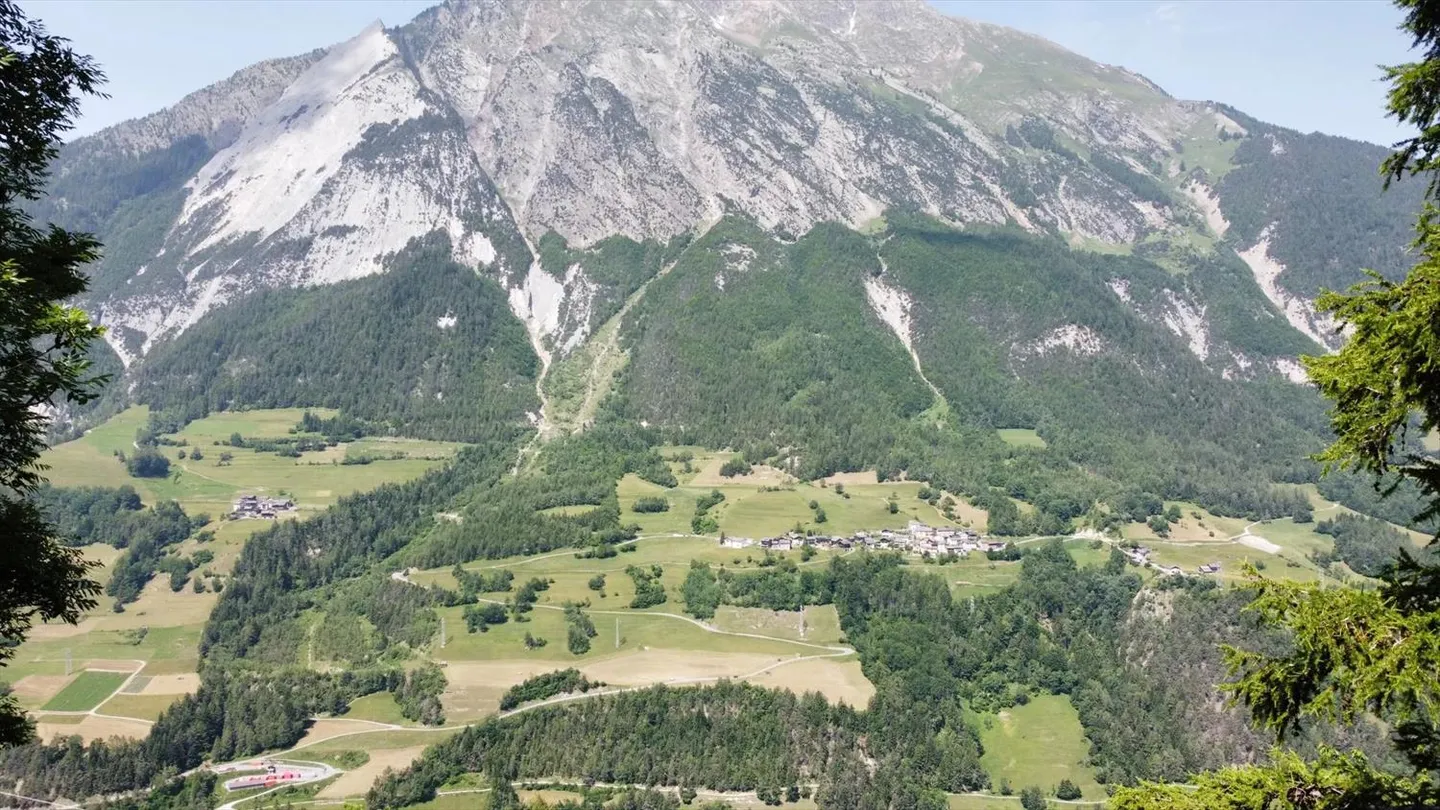 Charming Village Barn House - Photo 7 of 10